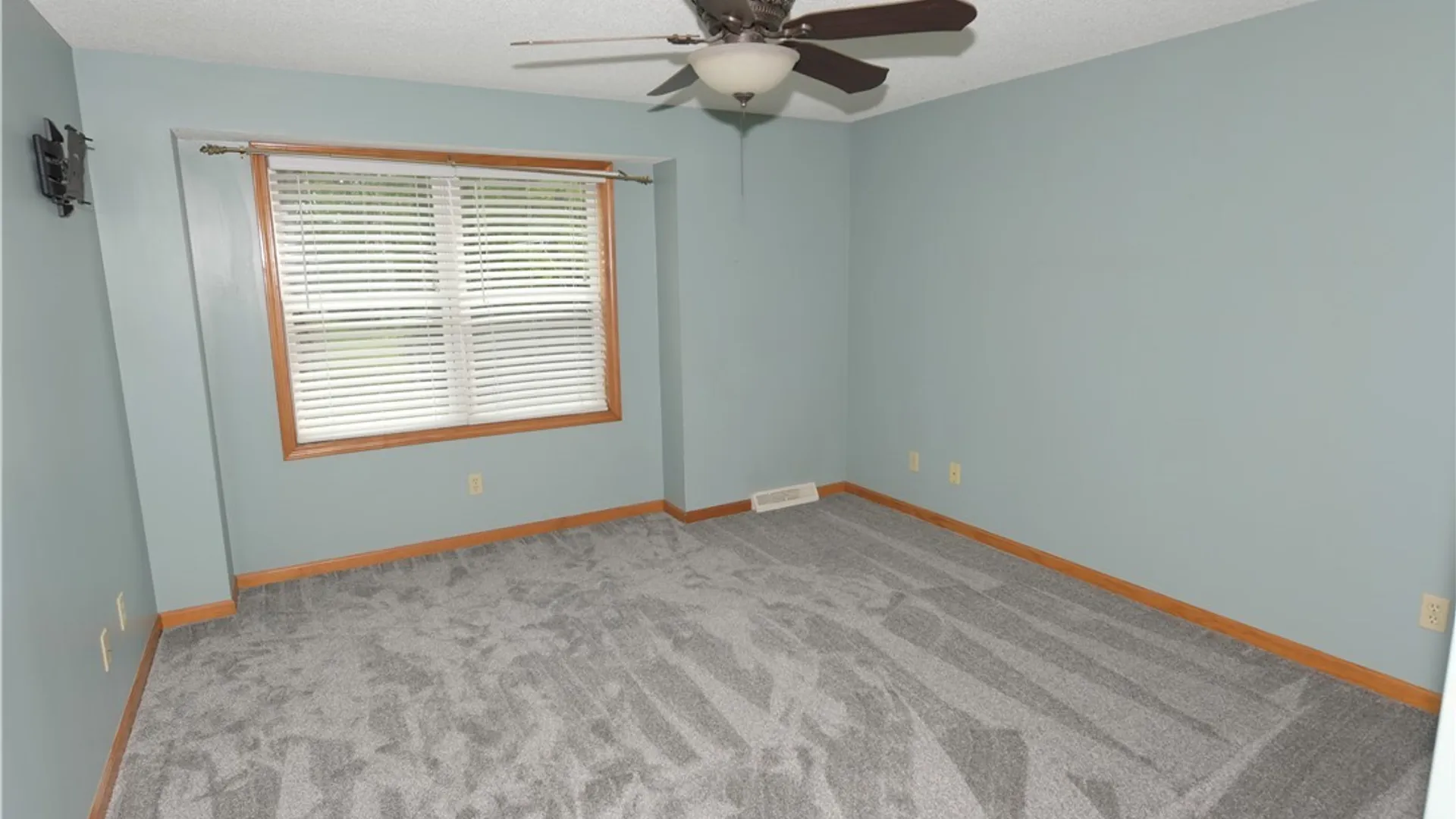 Property at 329 Summit Boulevard, North Tonawanda, NY 14120 11
