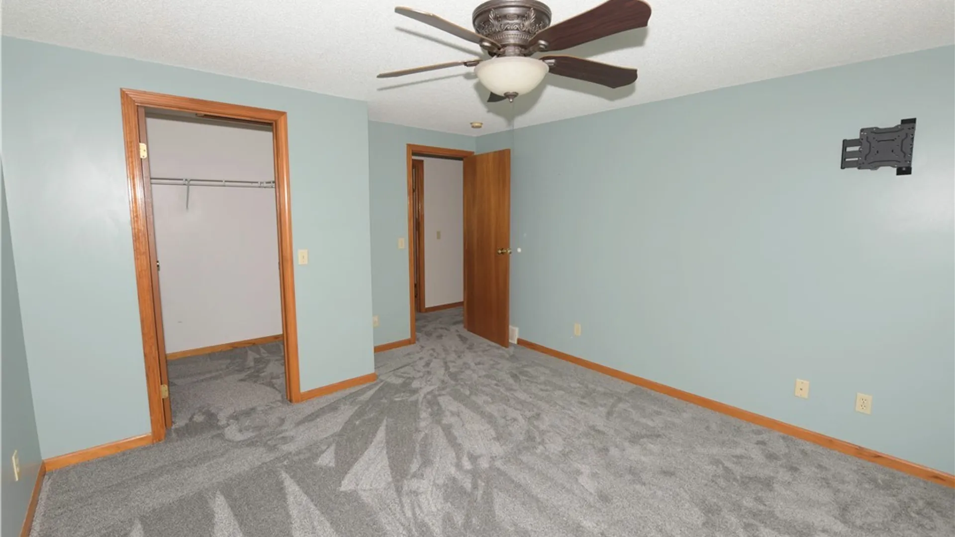 Property at 329 Summit Boulevard, North Tonawanda, NY 14120 12