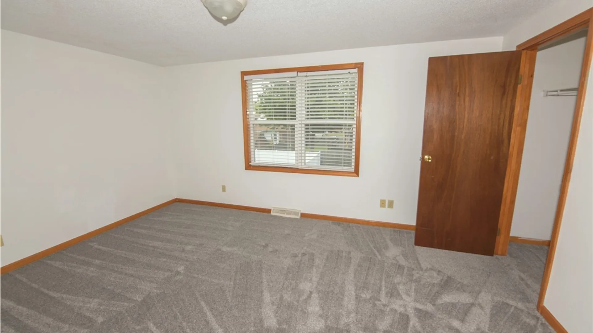 Property at 329 Summit Boulevard, North Tonawanda, NY 14120 15