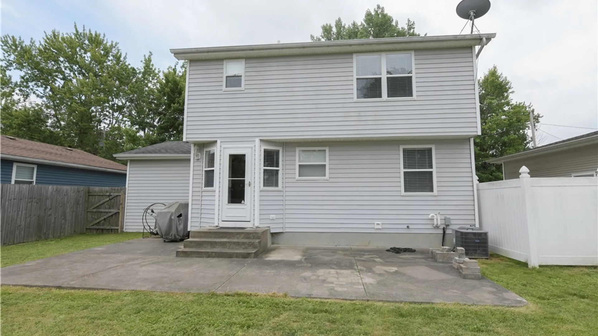 Property at 329 Summit Boulevard, North Tonawanda, NY 14120 22