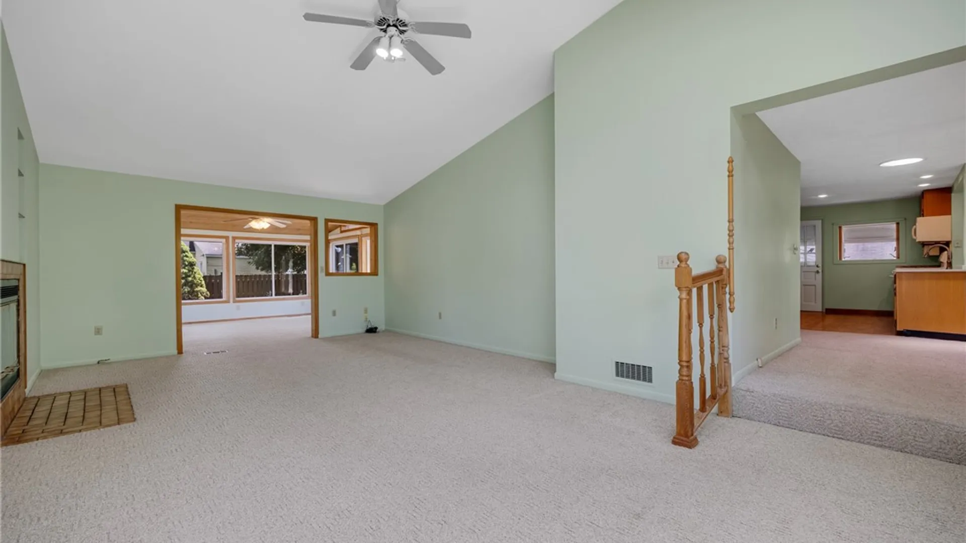 Property at 112 N Roosevelt Avenue, Salina, NY 13088 18