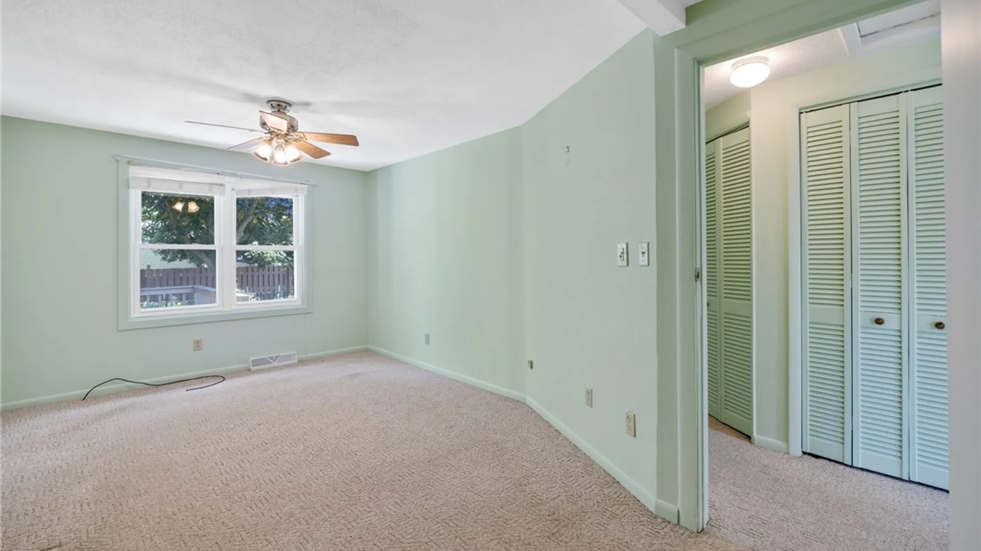 Property at 112 N Roosevelt Avenue, Salina, NY 13088 26