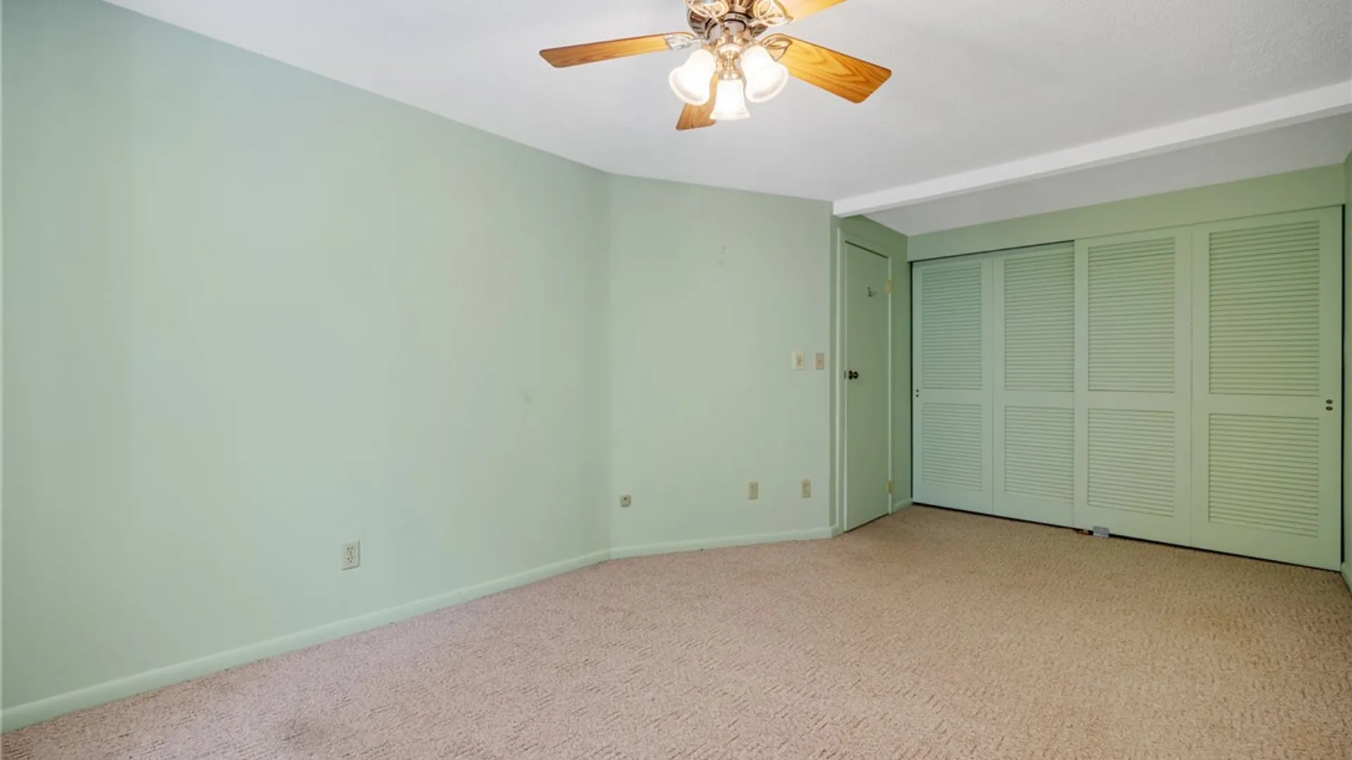 Property at 112 N Roosevelt Avenue, Salina, NY 13088 27