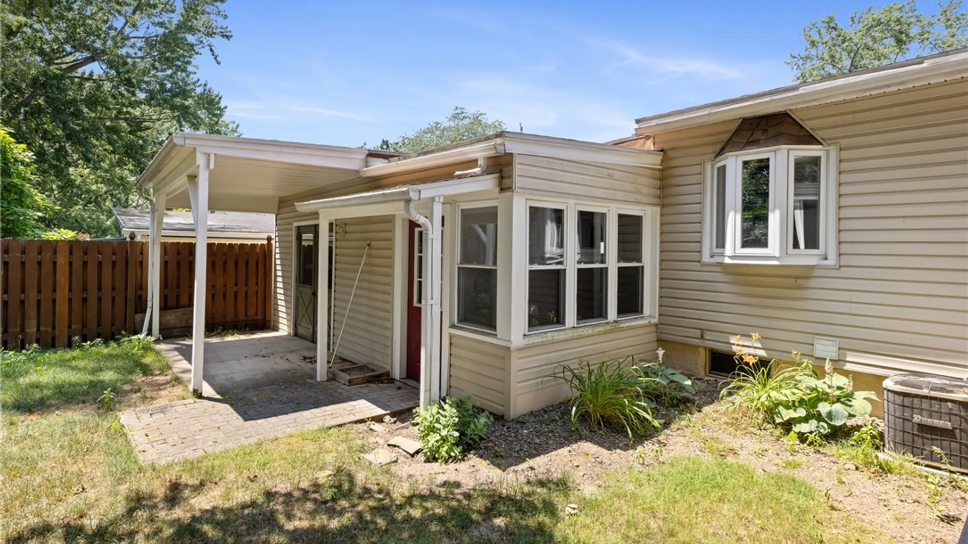 Property at 112 N Roosevelt Avenue, Salina, NY 13088 41