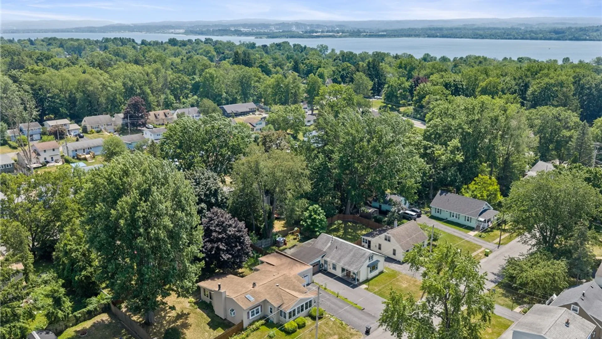 Property at 112 N Roosevelt Avenue, Salina, NY 13088 46