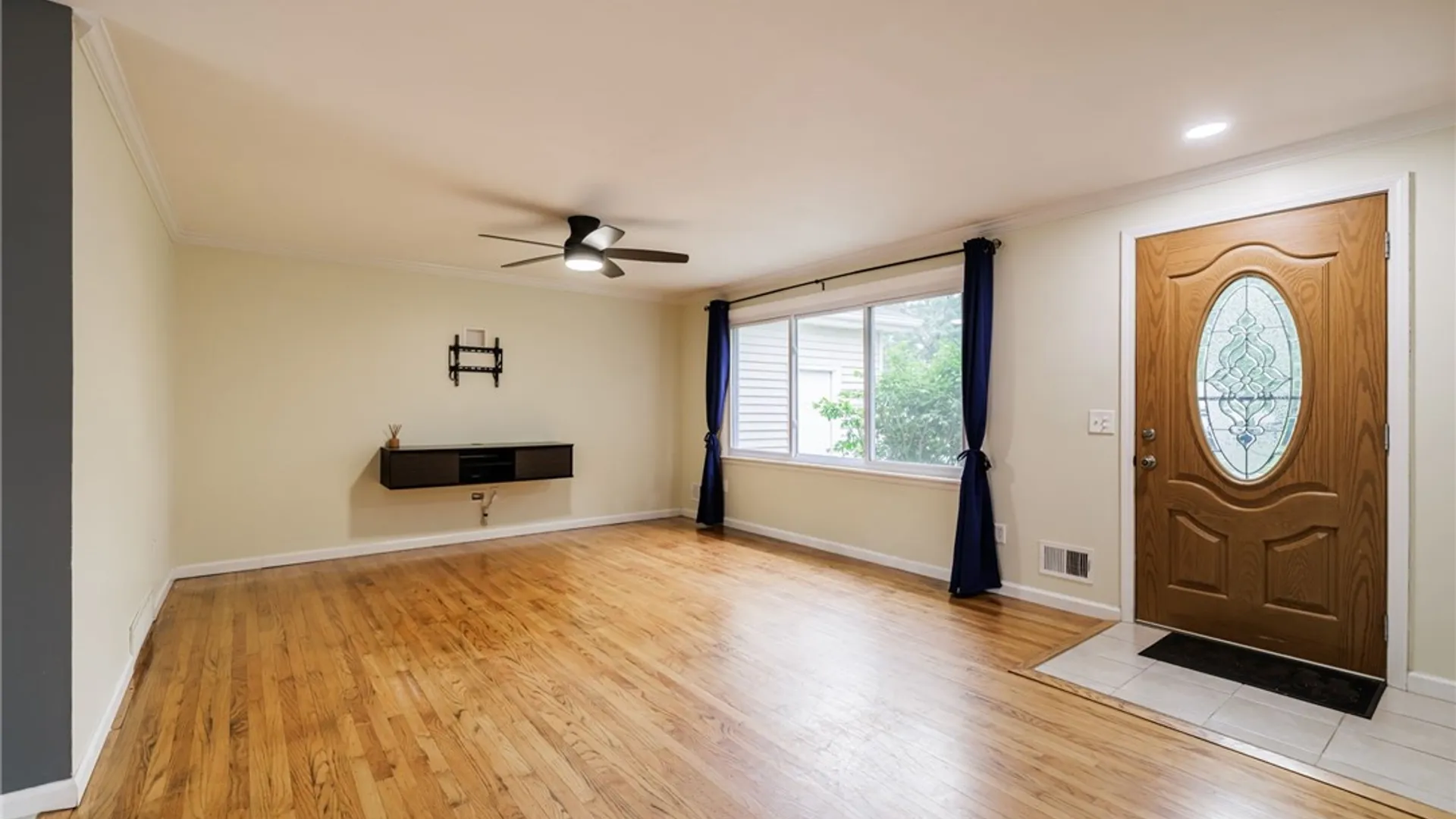 Property at 18 Ainsworth Lane, Gates, NY 14624 3