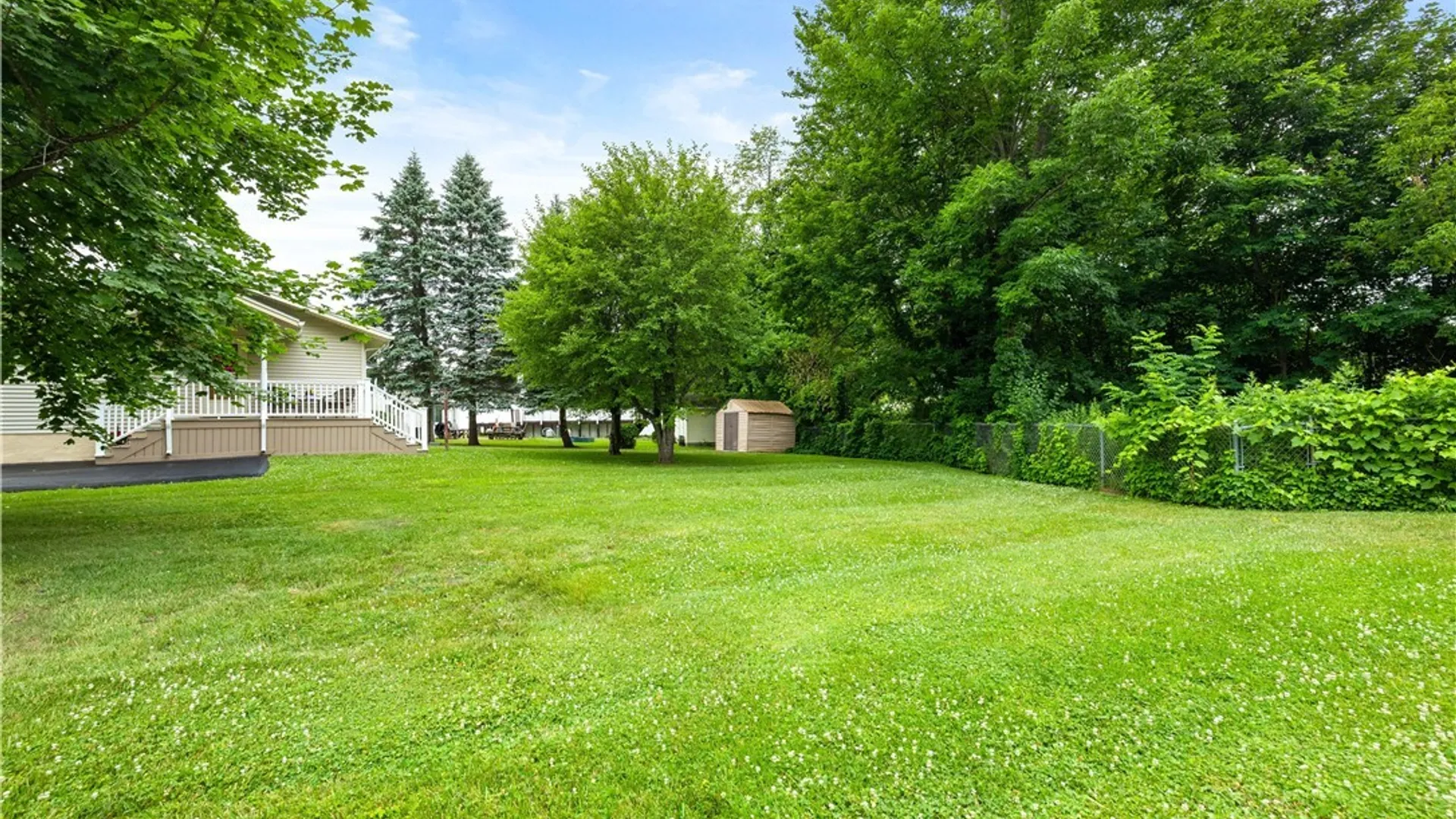 Property at 400 Homestead Drive, Utica, NY 13502 5