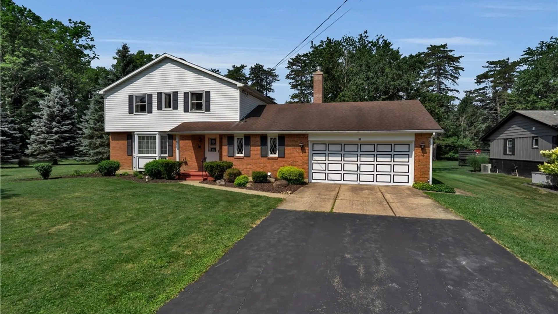 Property at 10 Crimson Lane, Elma, NY 14059 2