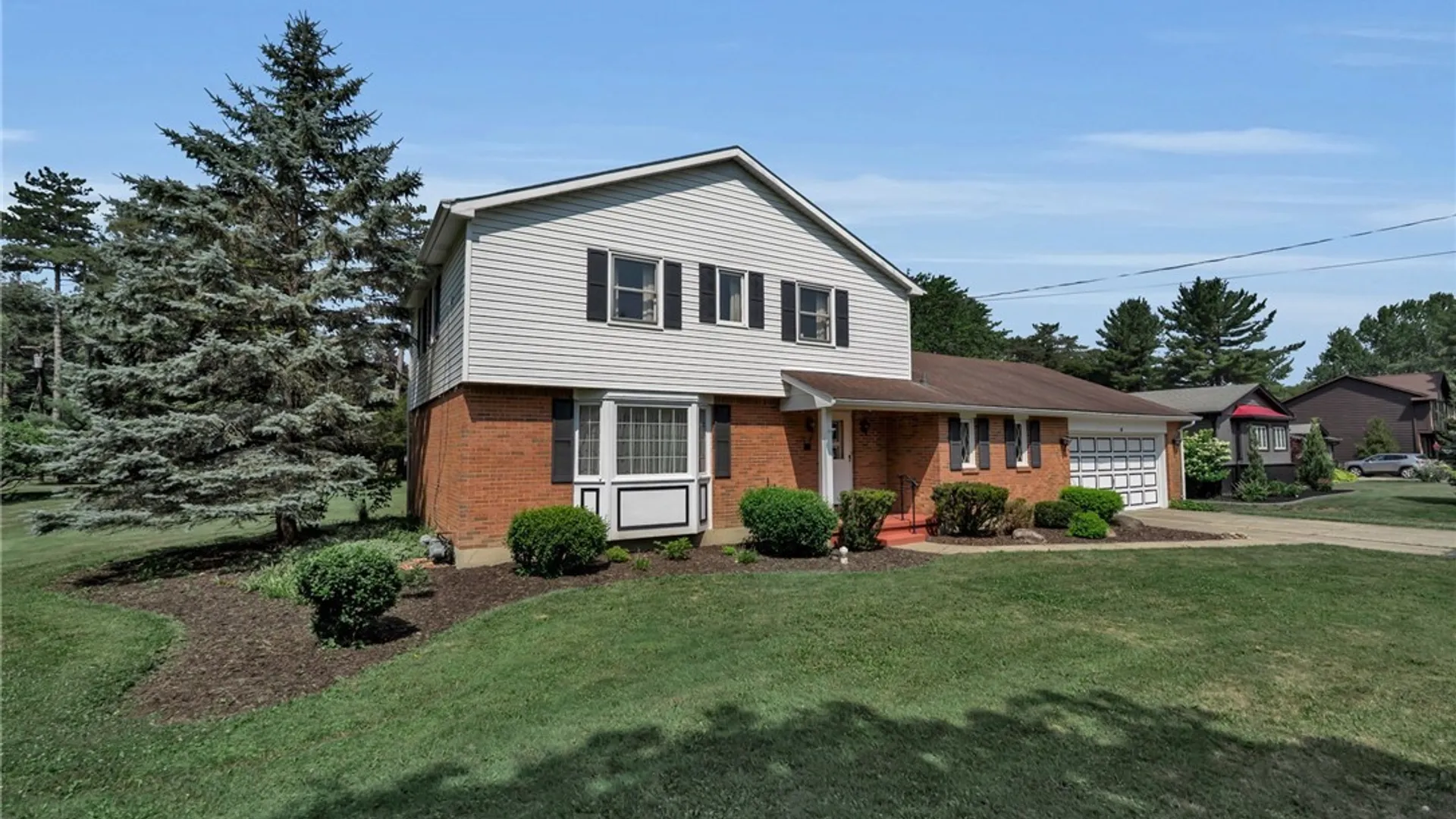 Property at 10 Crimson Lane, Elma, NY 14059 3