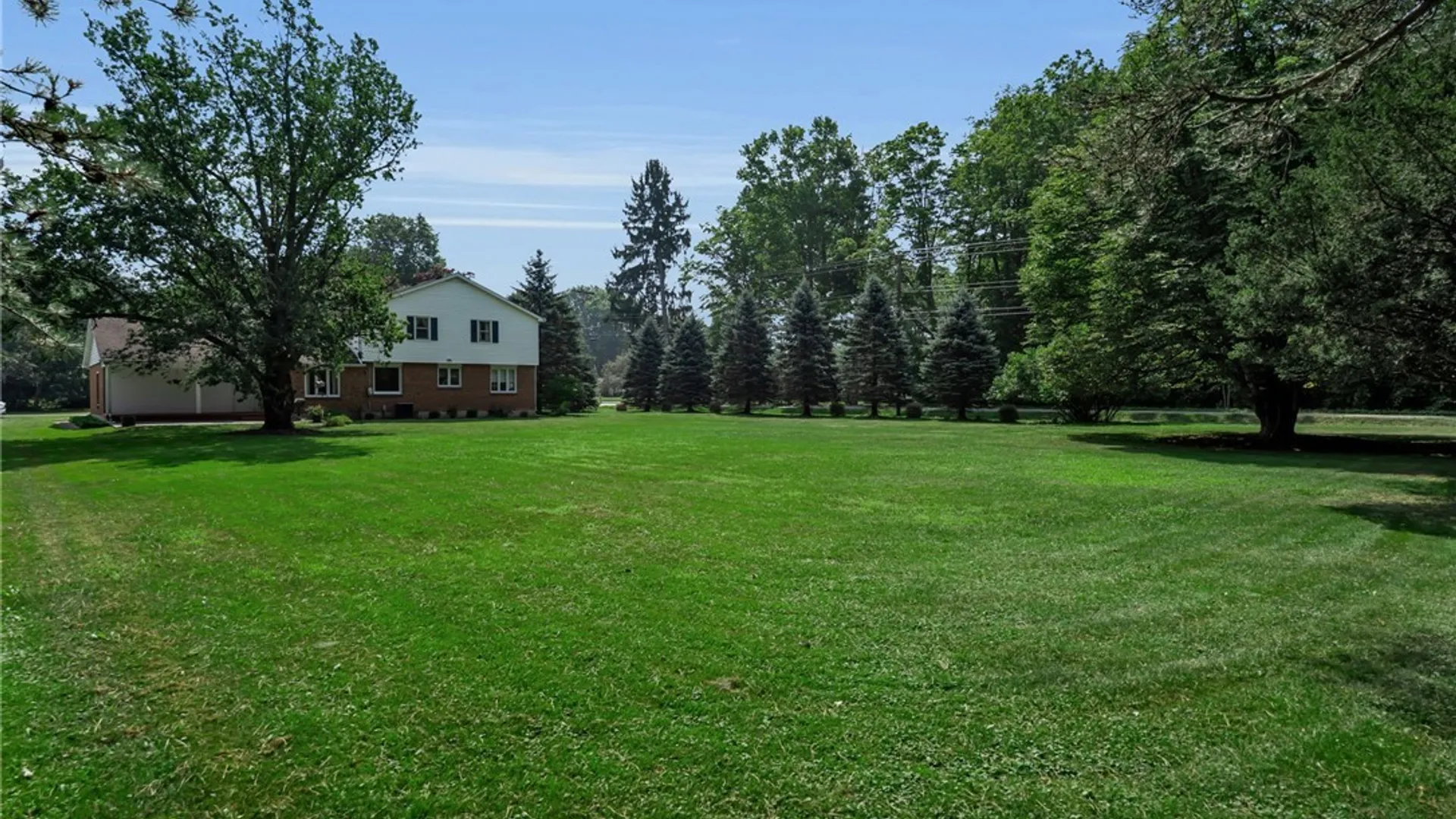 Property at 10 Crimson Lane, Elma, NY 14059 8