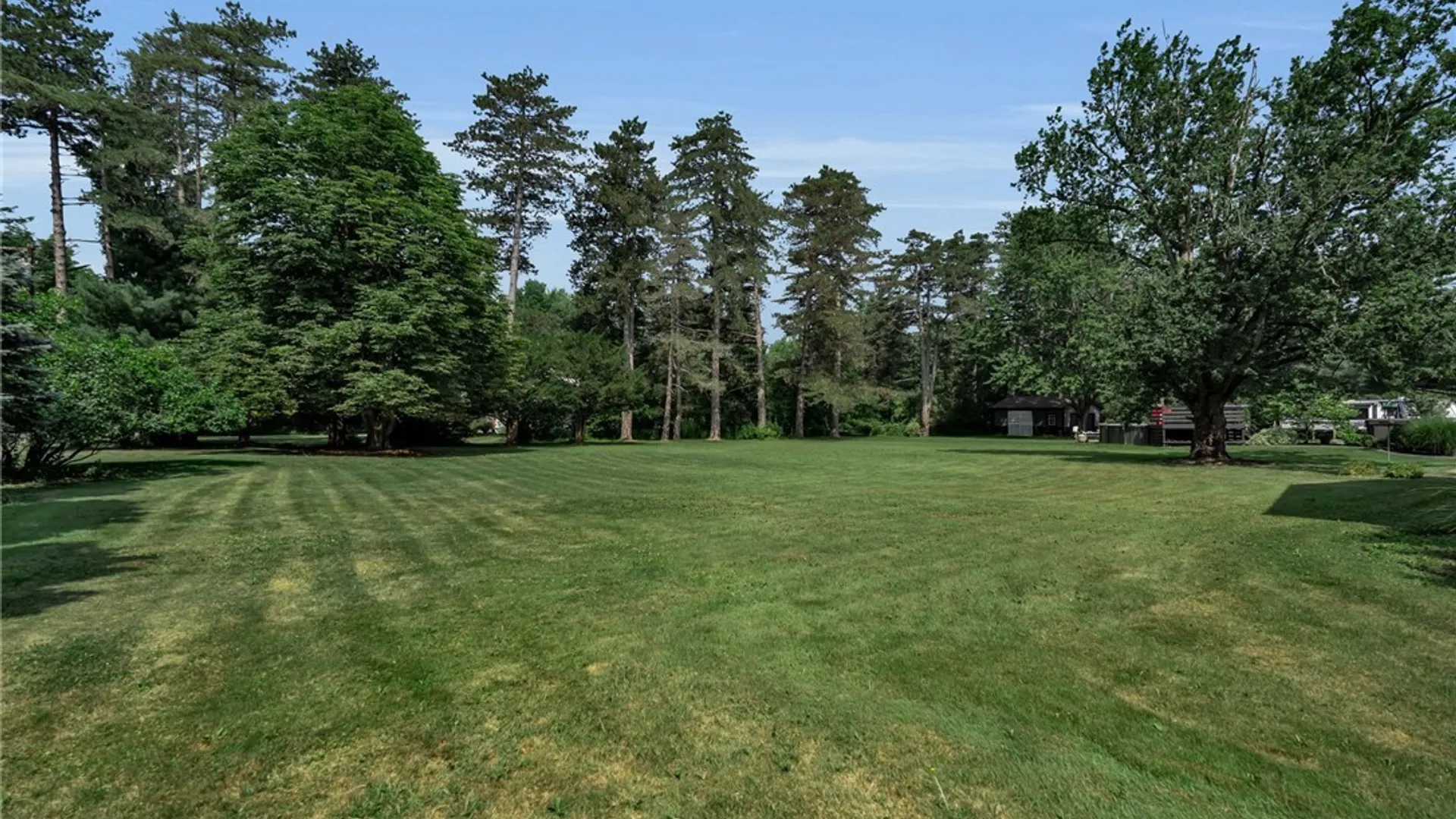 Property at 10 Crimson Lane, Elma, NY 14059 9