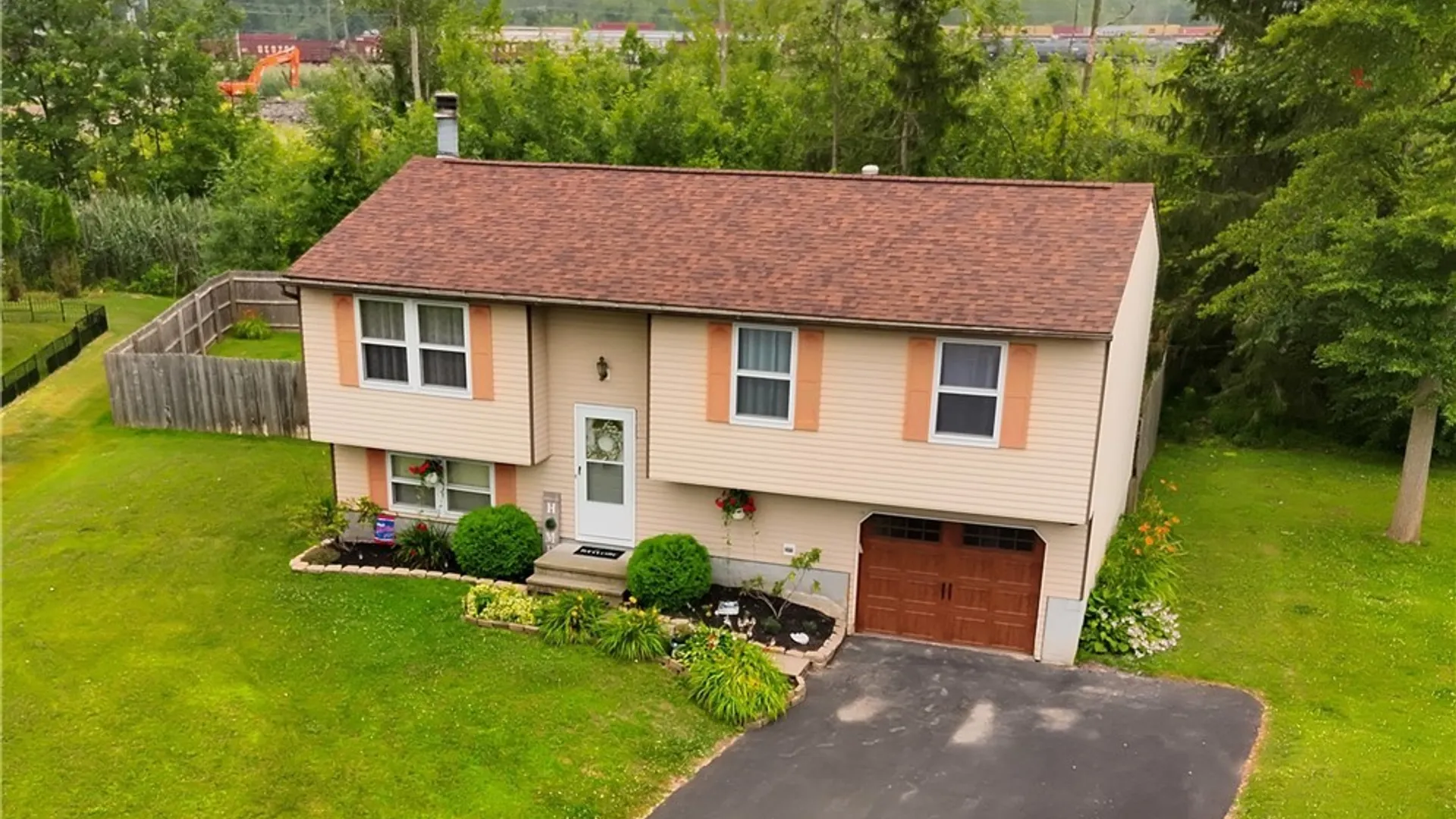 Property at 105 Winstead Circle, Manlius, NY 13116 2