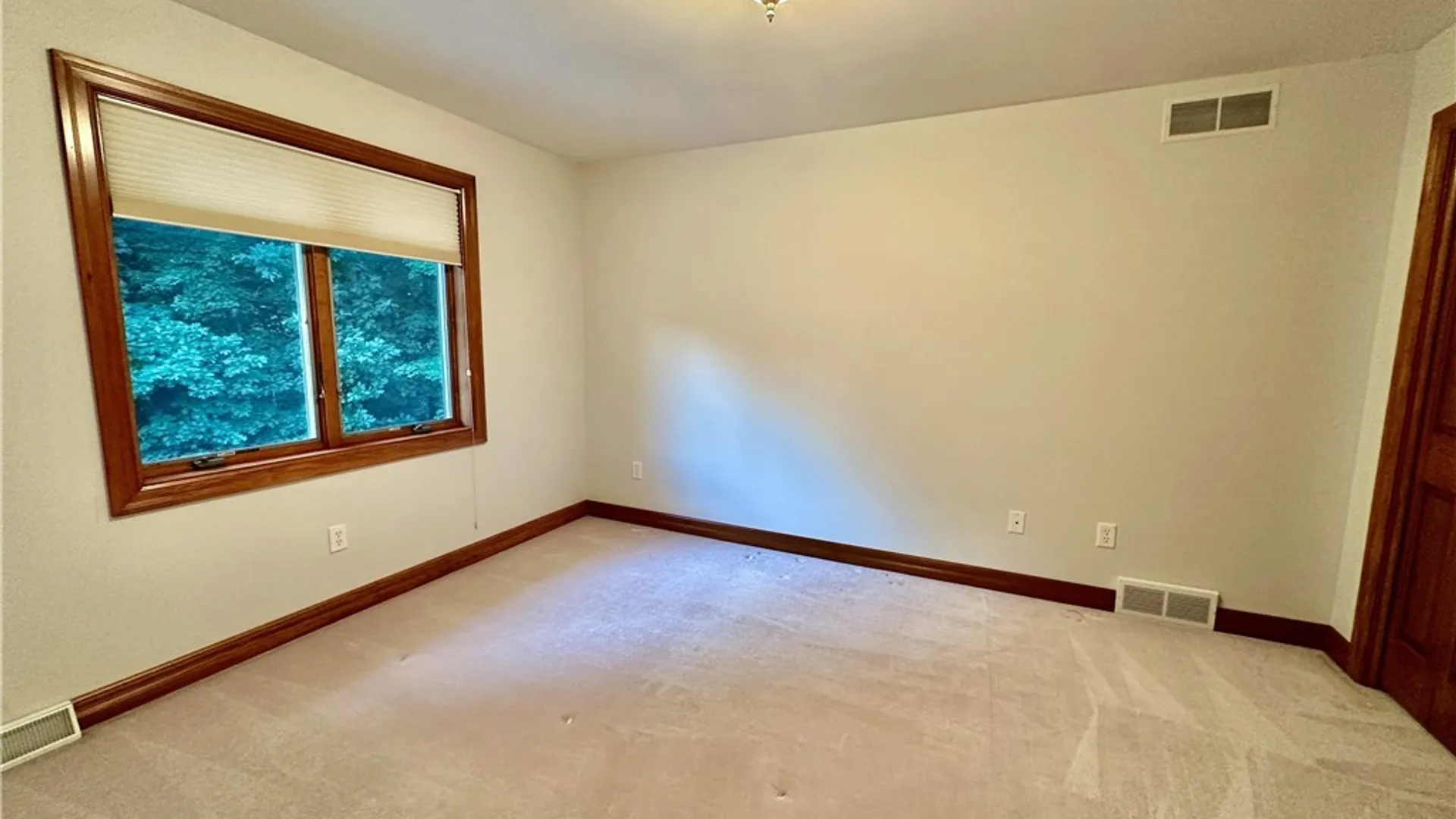 Property at 30 Meadowbrook Drive, Elma, NY 14059 32