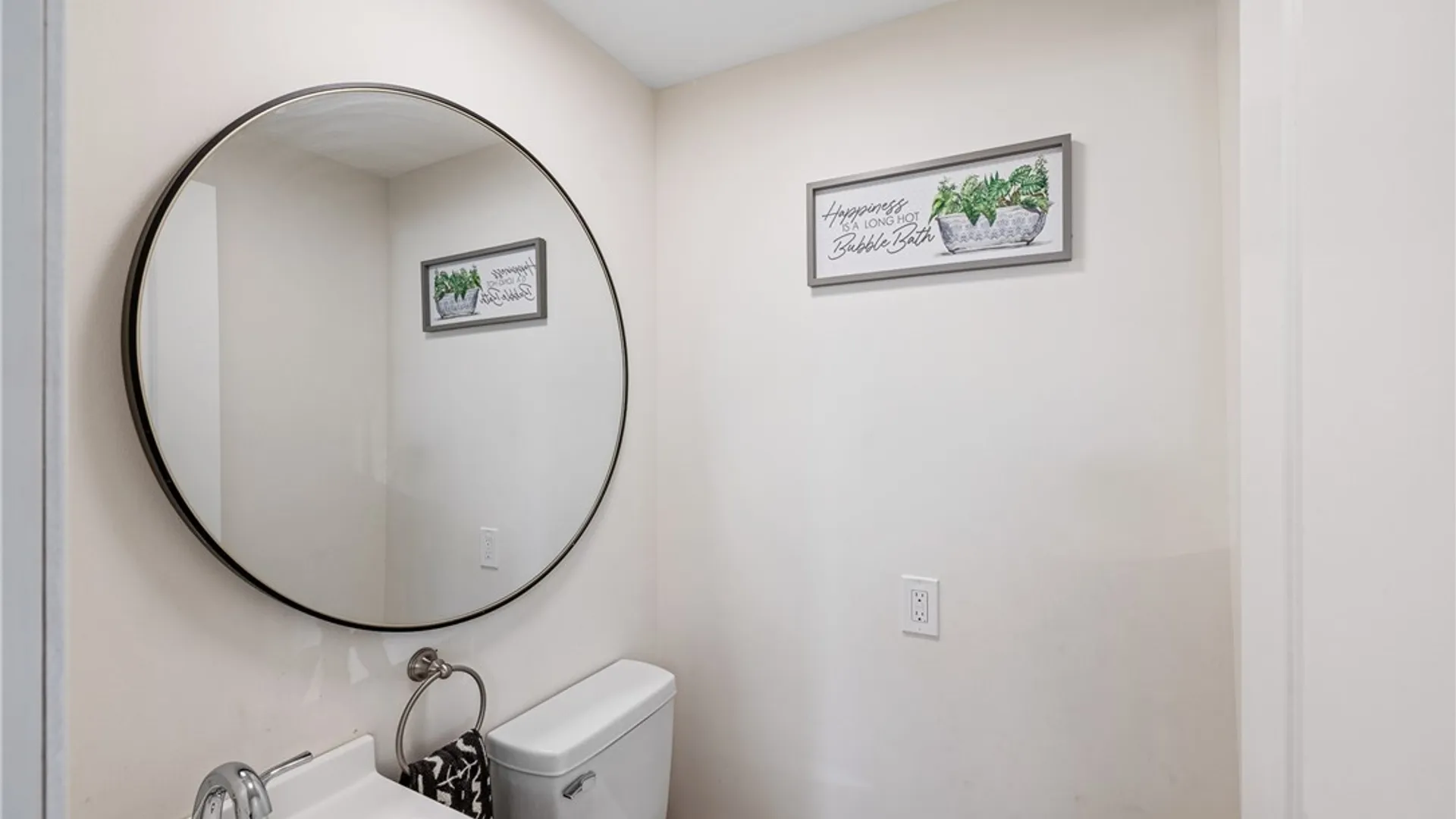 Property at 28 Mineral Springs Road, Buffalo, NY 14210 7