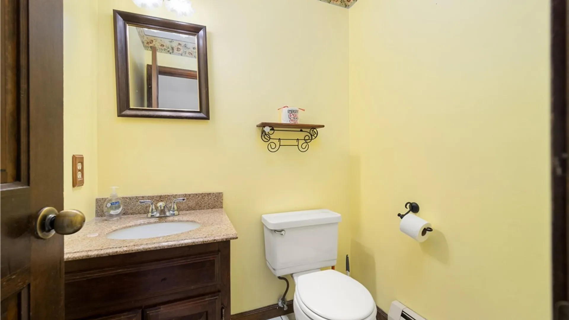 Property at 1 Butternut Road, New Hartford, NY 13413 23