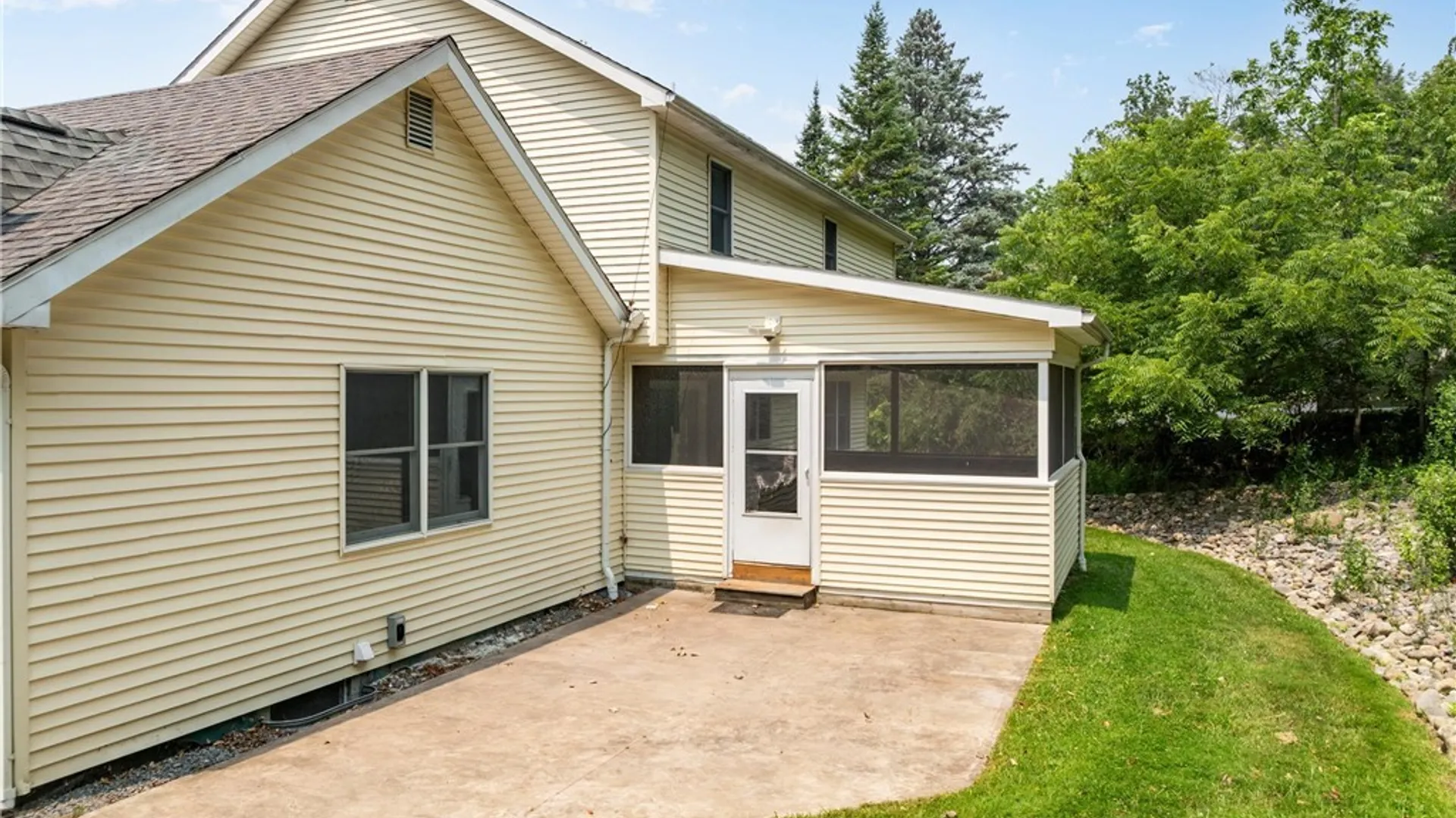 Property at 1 Butternut Road, New Hartford, NY 13413 43