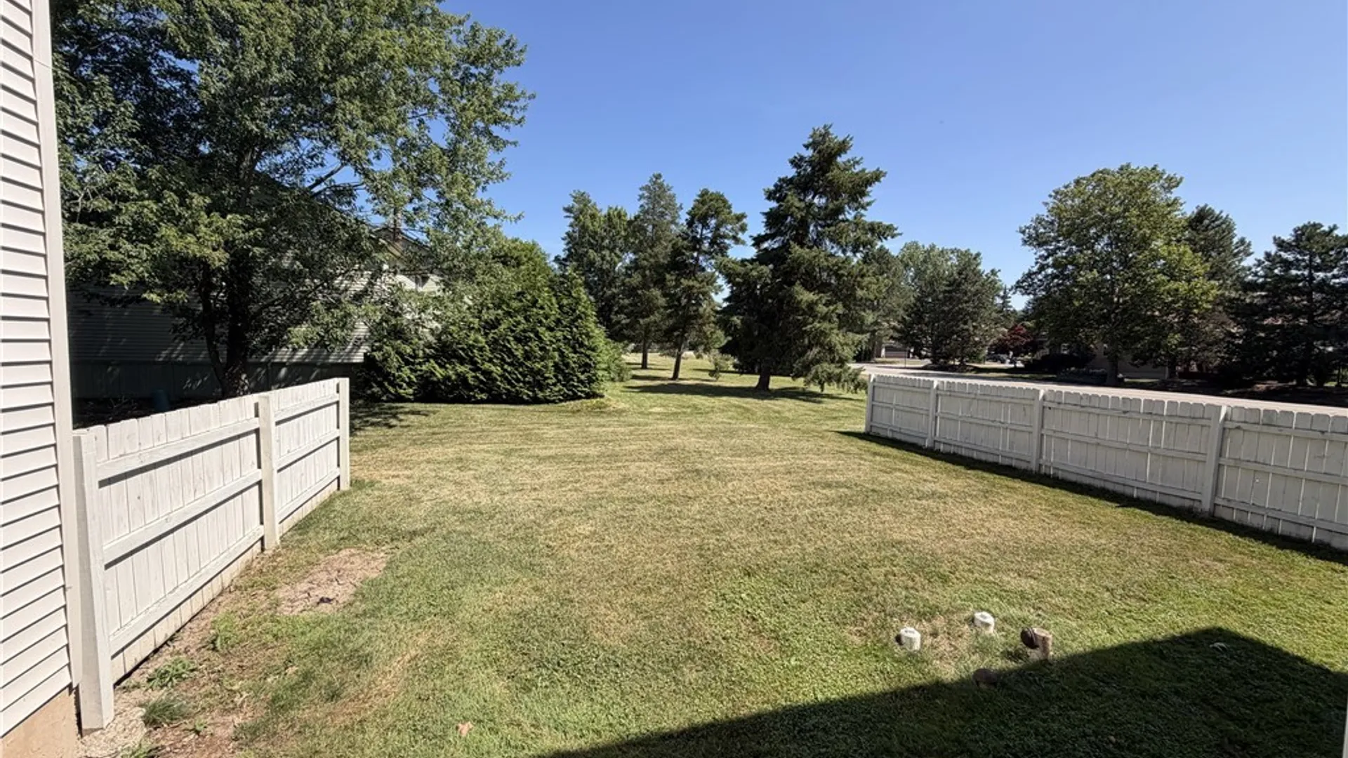 Property at 723 Robin Road, Amherst, NY 14228 13