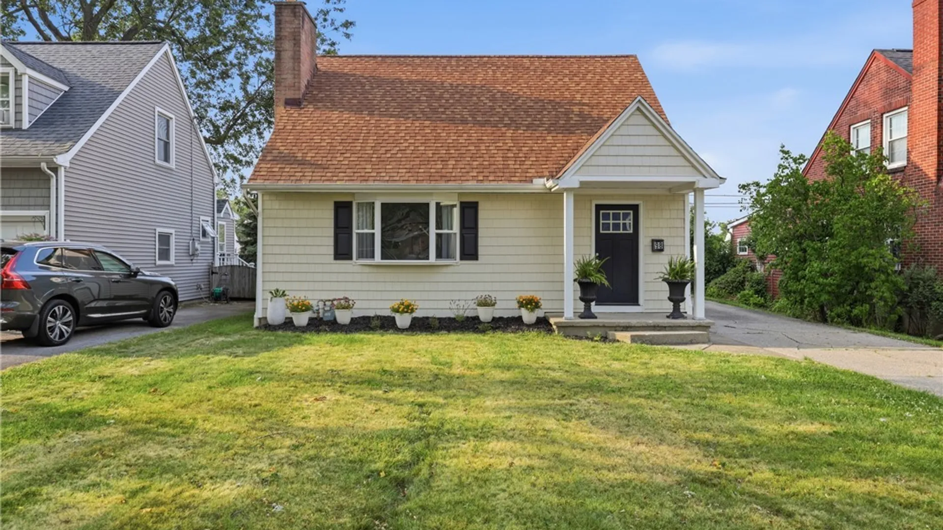 Property at 98 Northwood Drive, Tonawanda, NY 14223 2