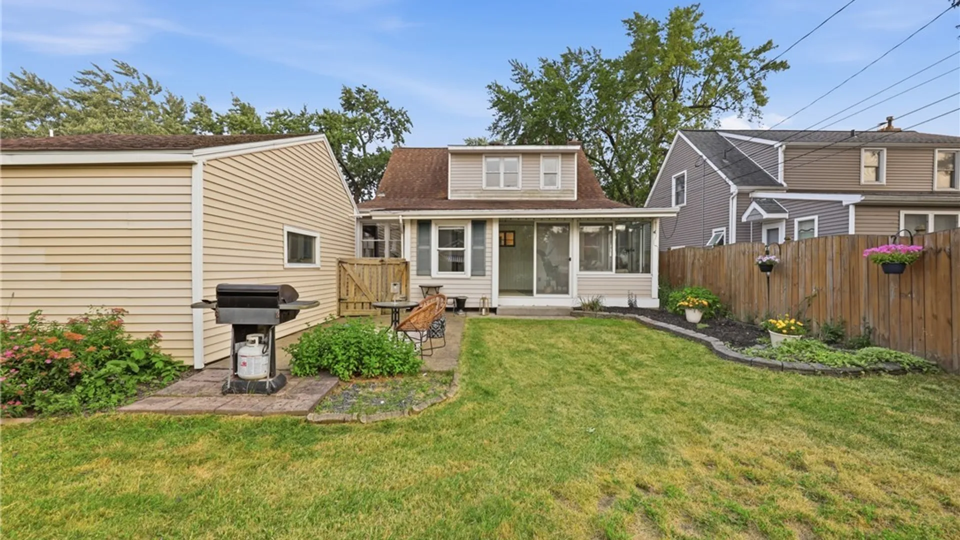 Property at 98 Northwood Drive, Tonawanda, NY 14223 24