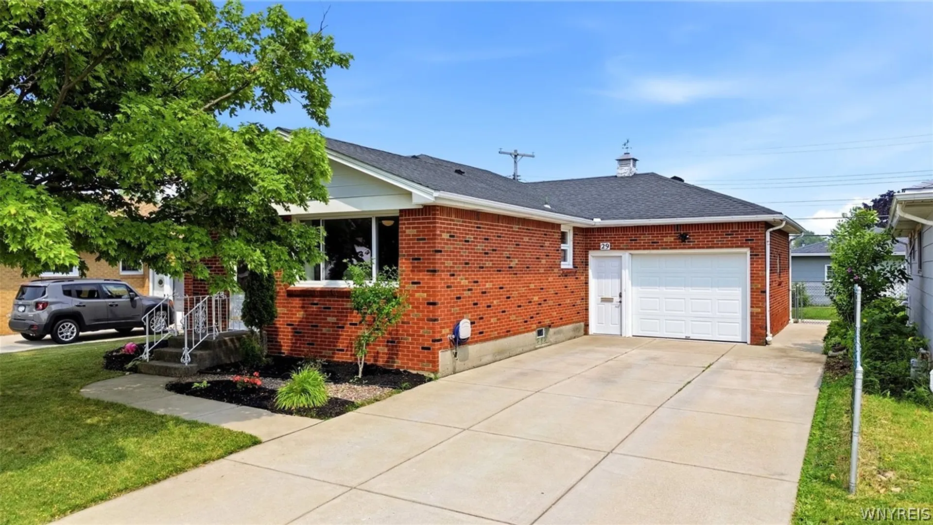 Property at 29 Bay Lane, Cheektowaga, NY 14225 20