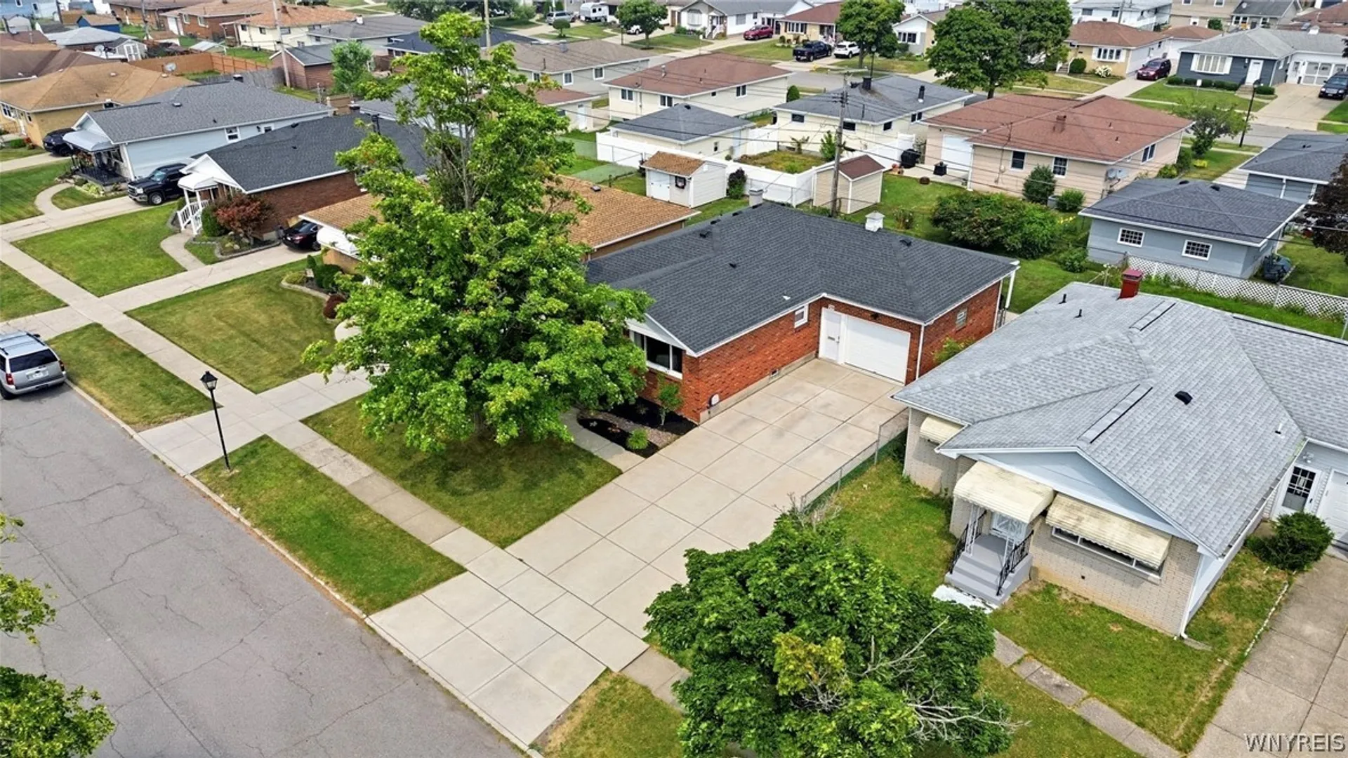 Property at 29 Bay Lane, Cheektowaga, NY 14225 26