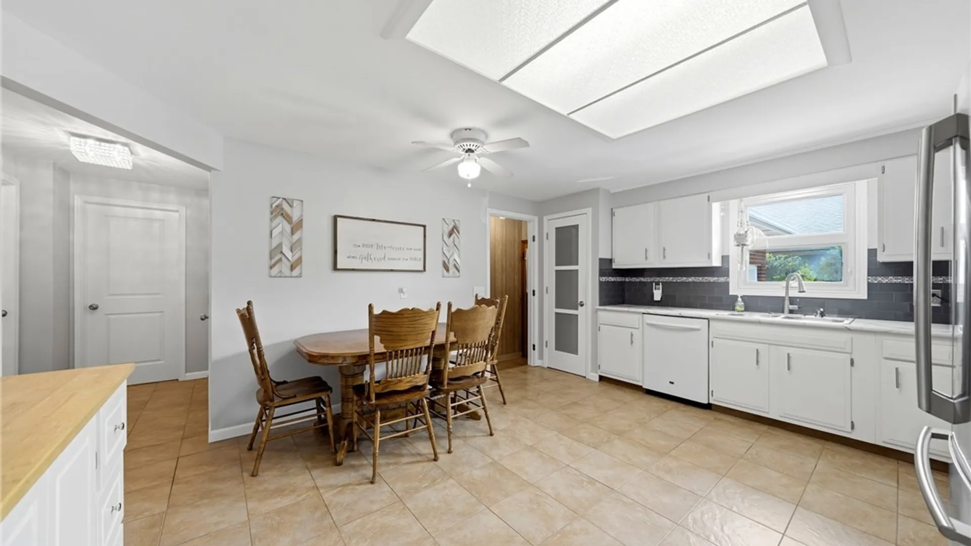 Property at 29 Bay Lane, Cheektowaga, NY 14225 6