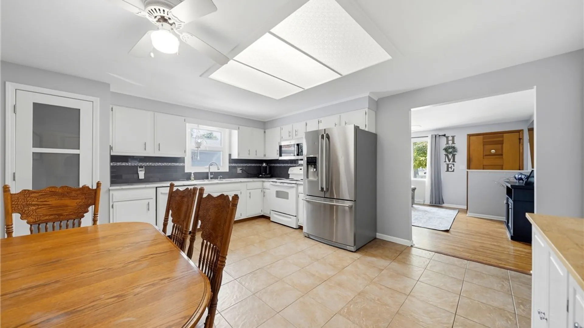 Property at 29 Bay Lane, Cheektowaga, NY 14225 7