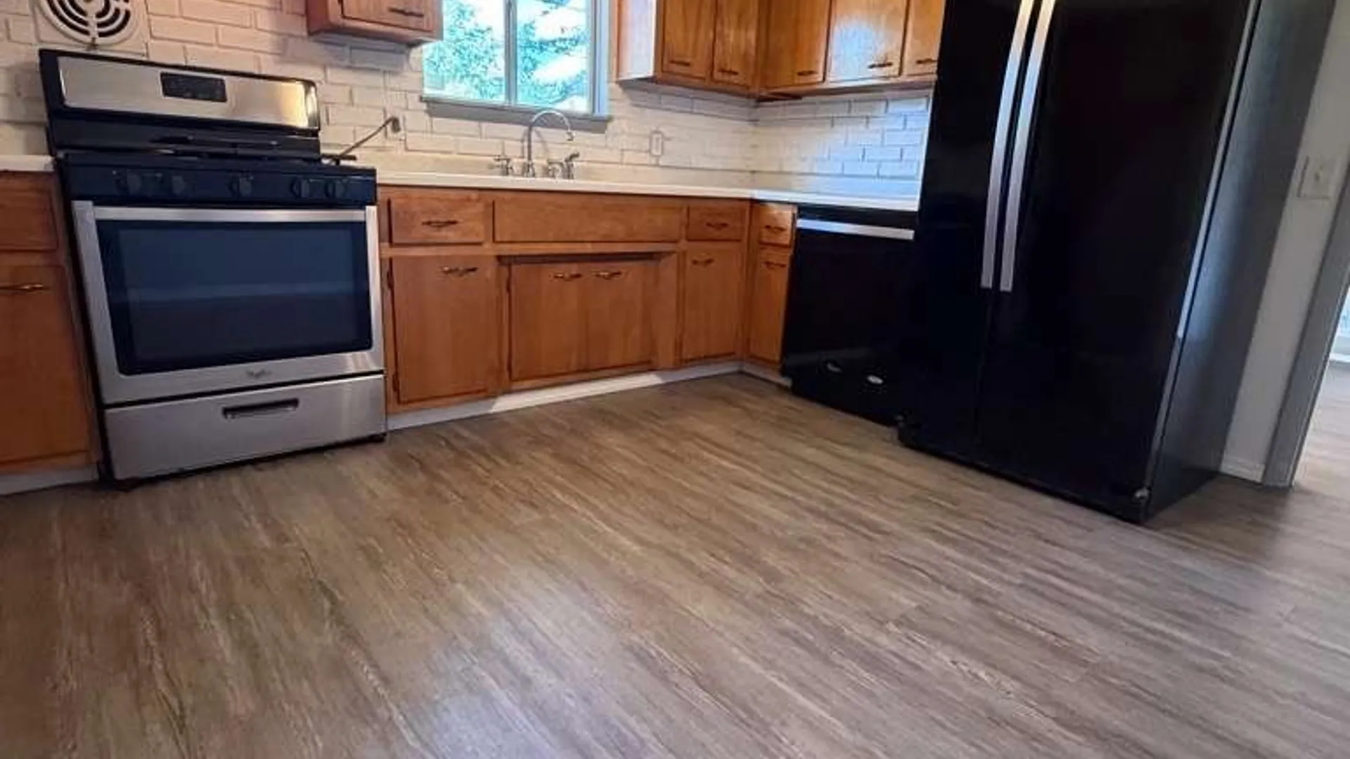 Property at 11 Timothy Court, Henrietta, NY 14623 6