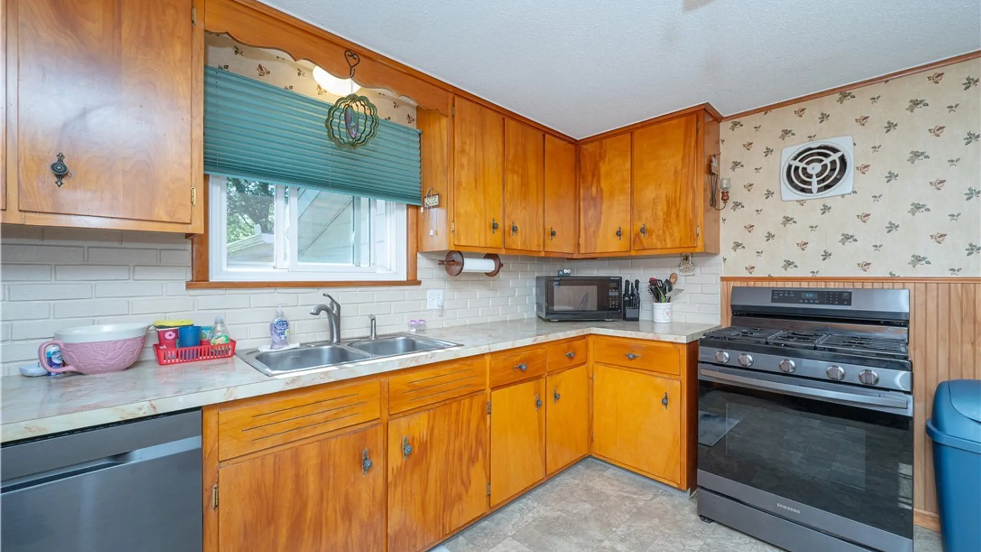 Property at 4502 Gentwood Drive, Clarence, NY 14221 23
