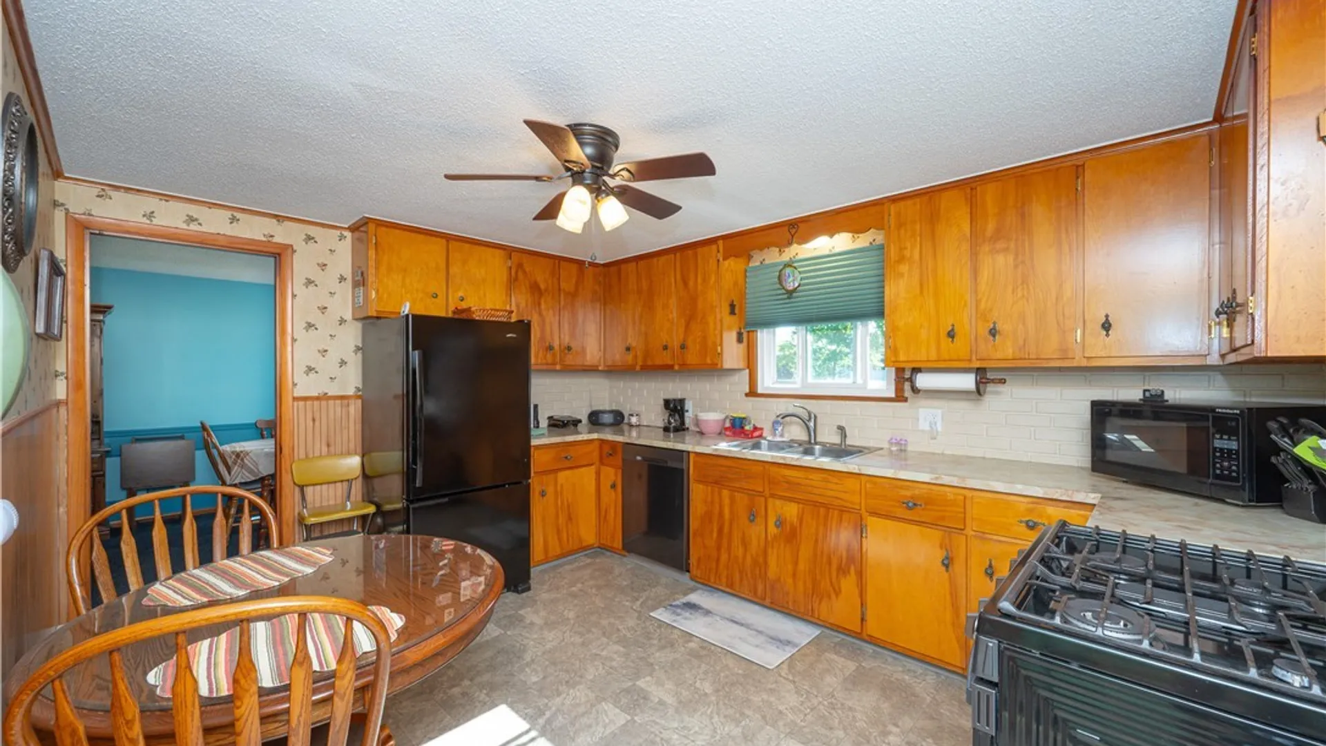 Property at 4502 Gentwood Drive, Clarence, NY 14221 27