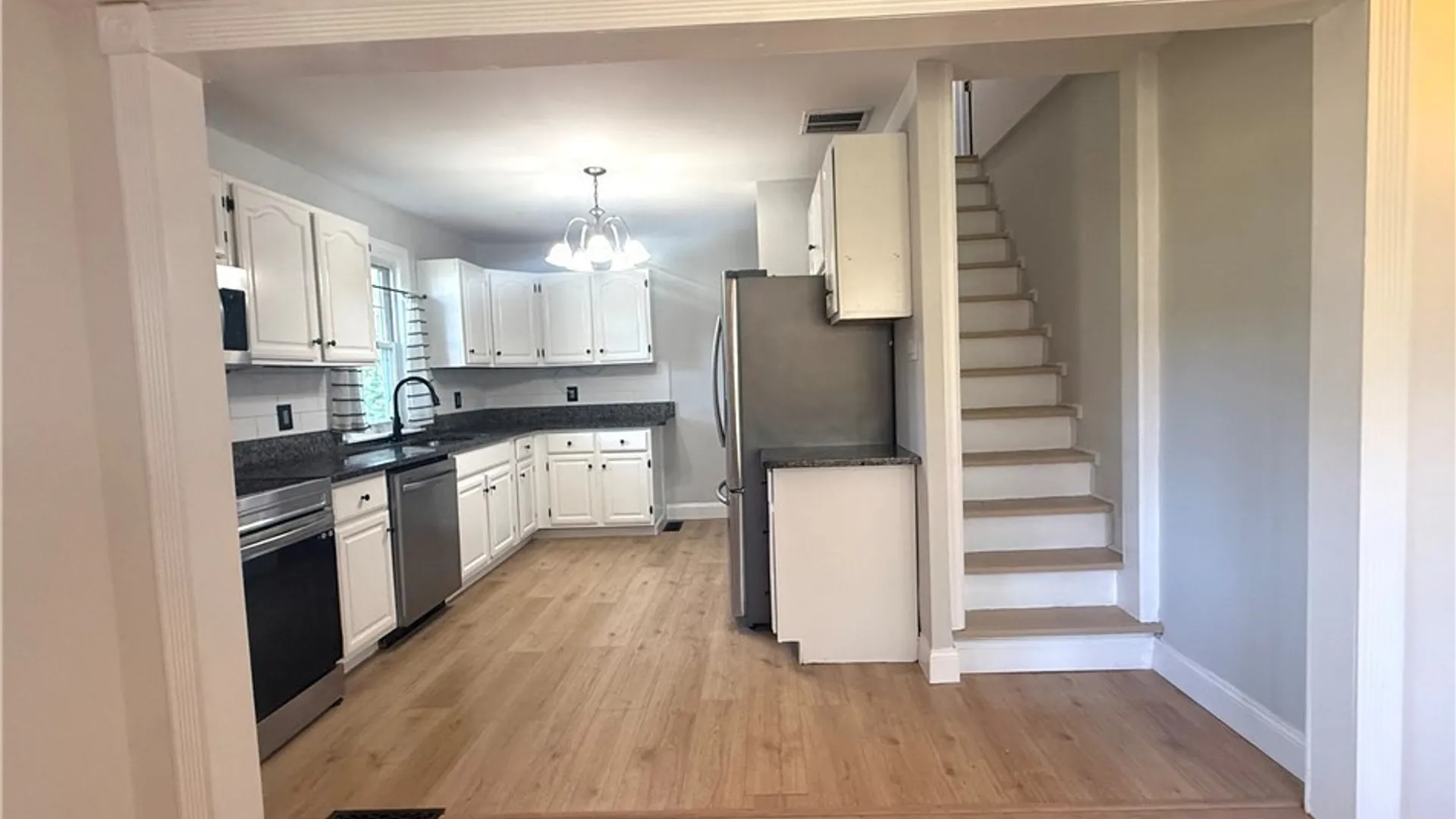 Property at 3 Marks Place, New Hartford, NY 13413 7