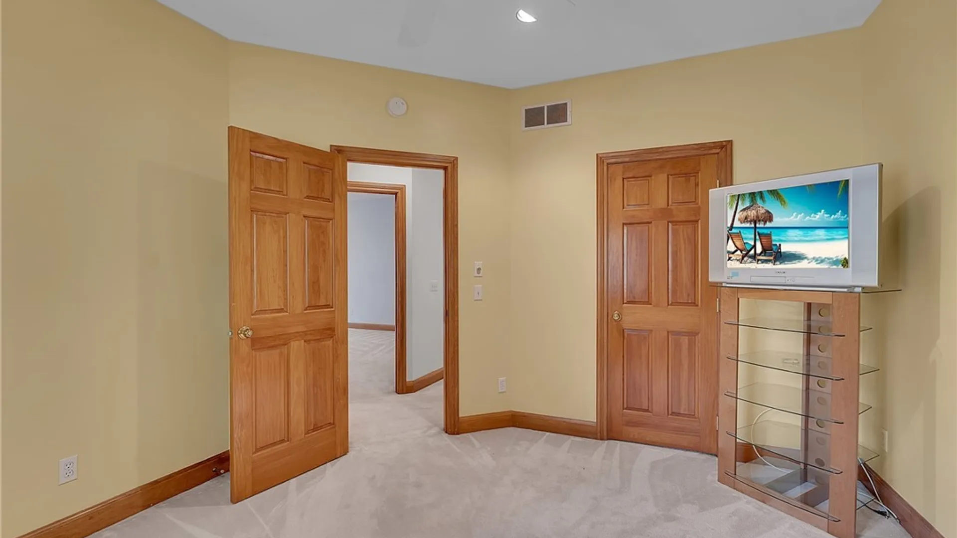 Property at 9683 Cobblestone Drive, Clarence, NY 14031 36