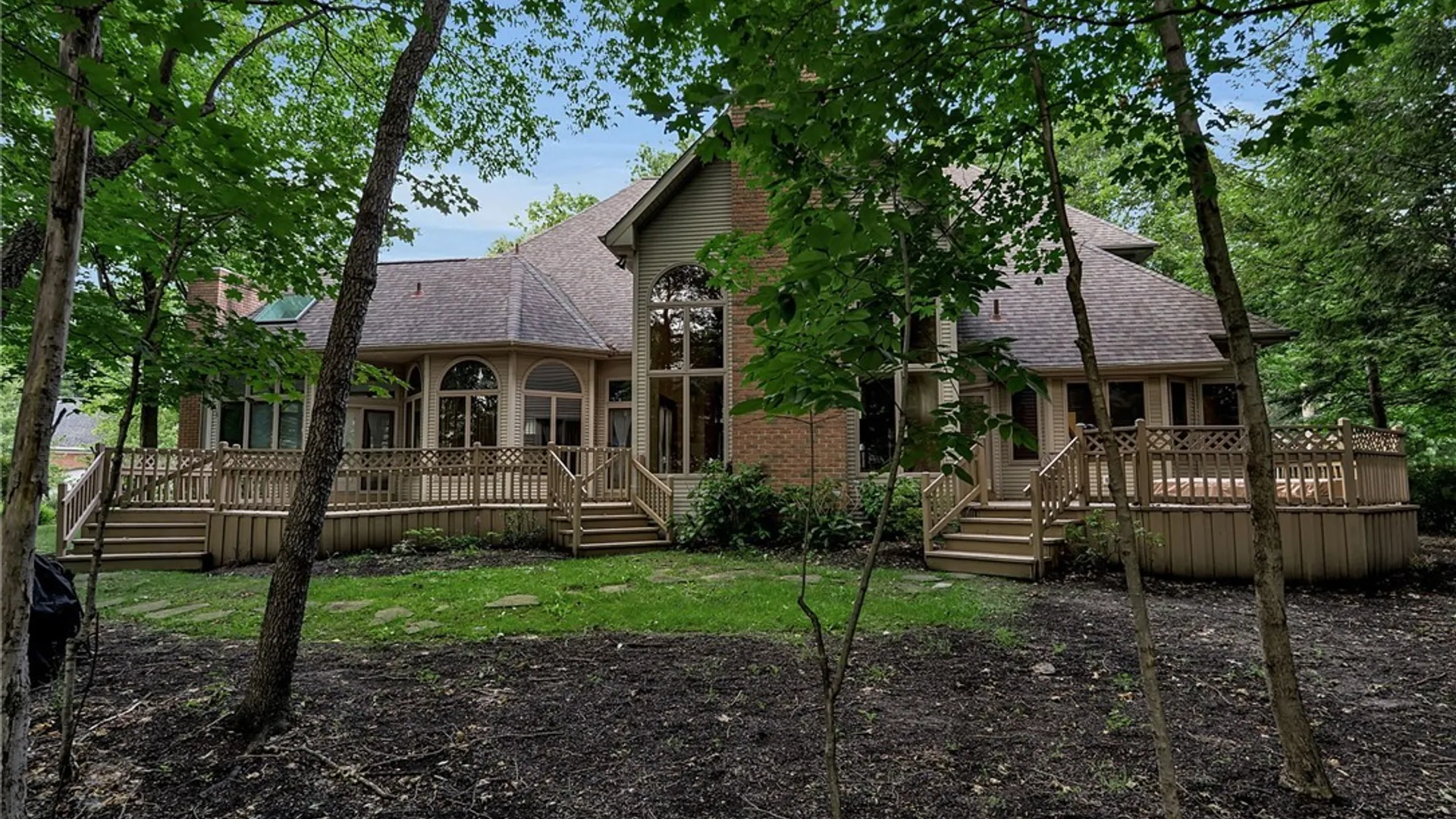 Property at 9683 Cobblestone Drive, Clarence, NY 14031 43