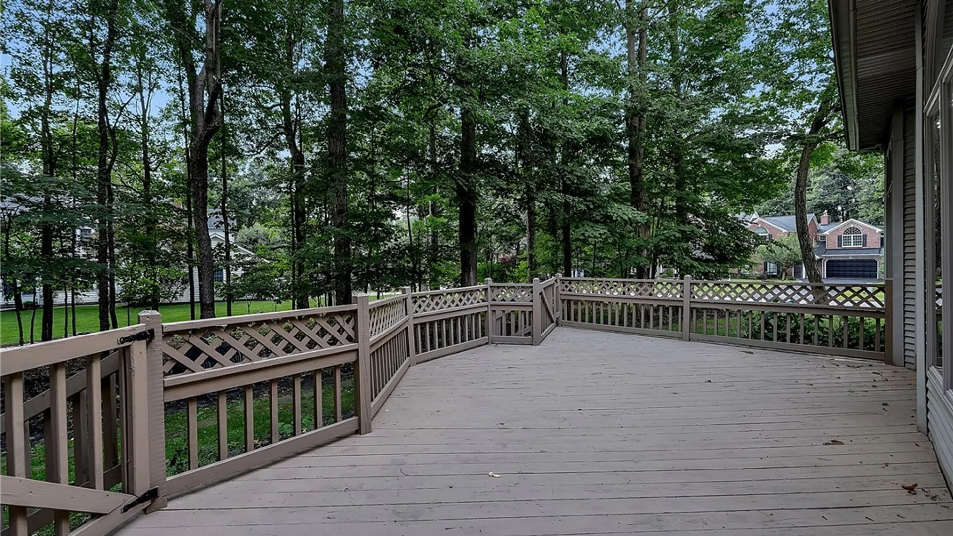 Property at 9683 Cobblestone Drive, Clarence, NY 14031 44