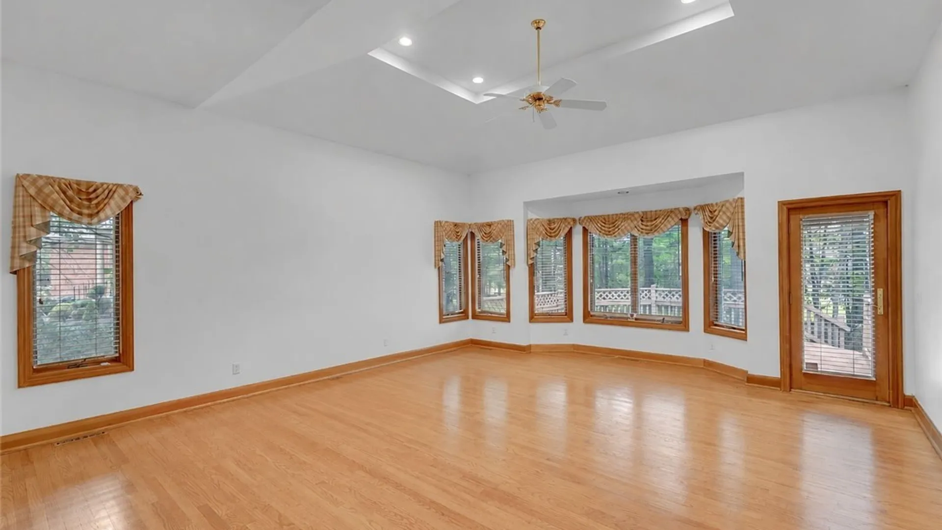 Property at 9683 Cobblestone Drive, Clarence, NY 14031 9