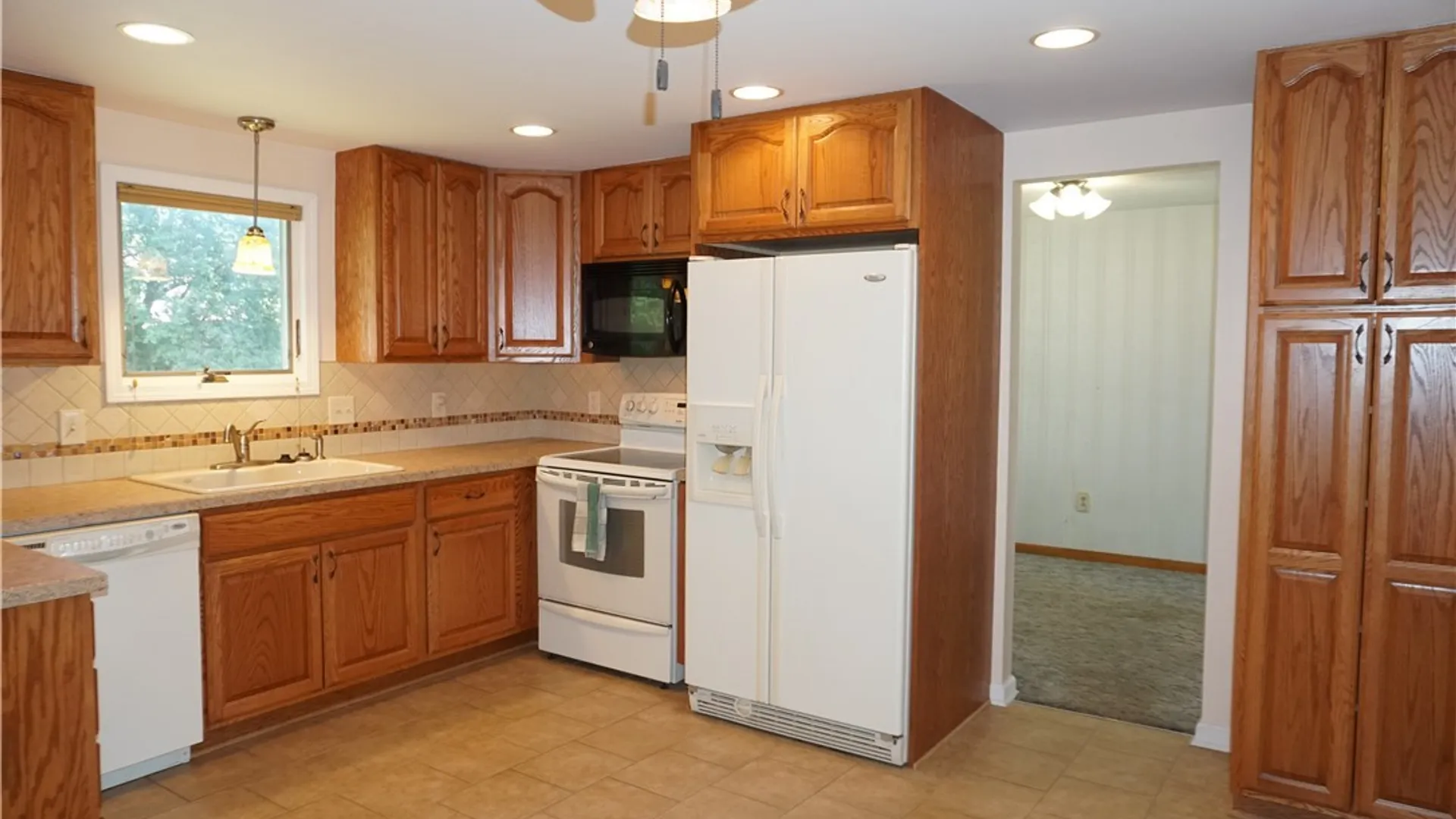 Property at 6189 Ridgecrest Dr, Cicero, NY 13212 10