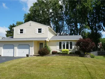 Property at 6189 Ridgecrest Dr, Cicero, NY 13212