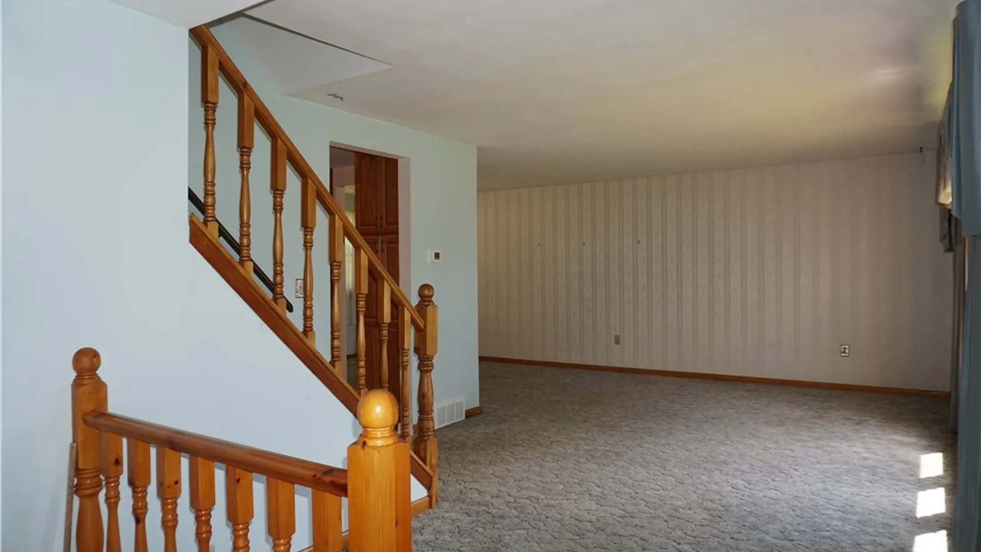 Property at 6189 Ridgecrest Dr, Cicero, NY 13212 3