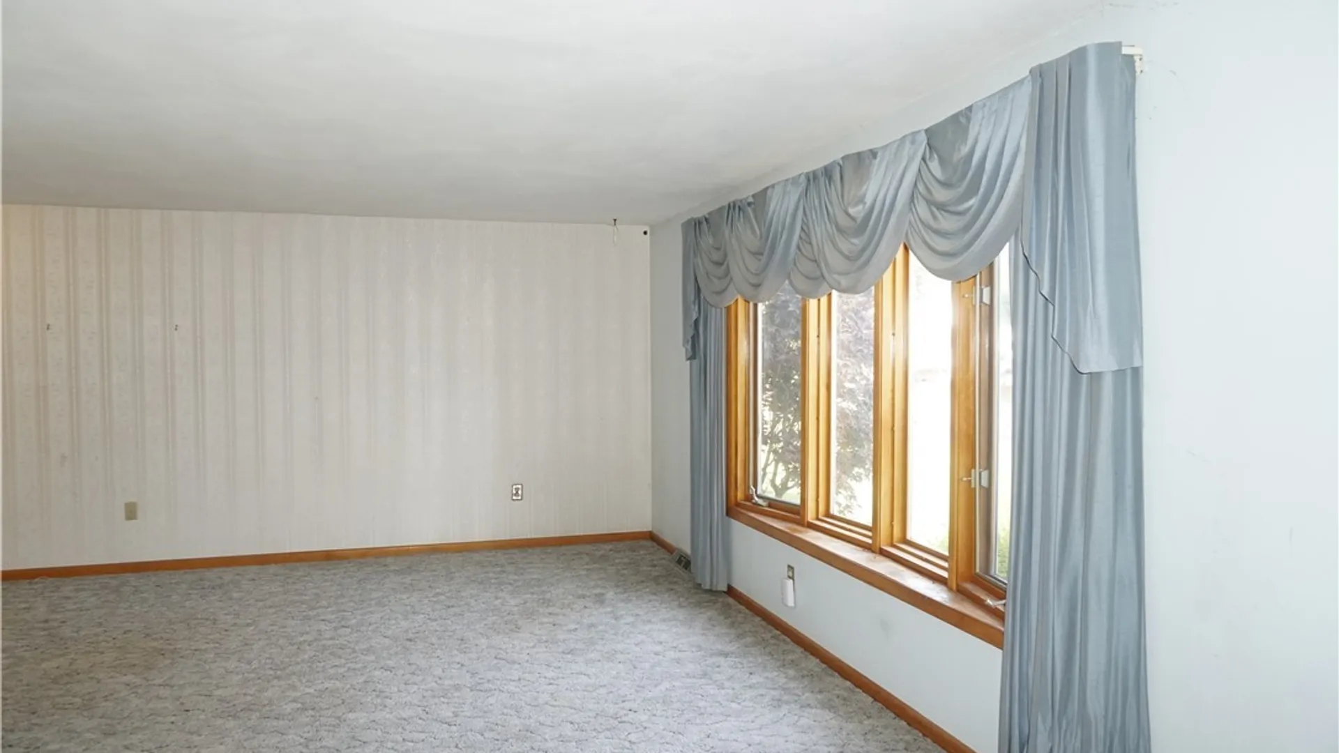 Property at 6189 Ridgecrest Dr, Cicero, NY 13212 4
