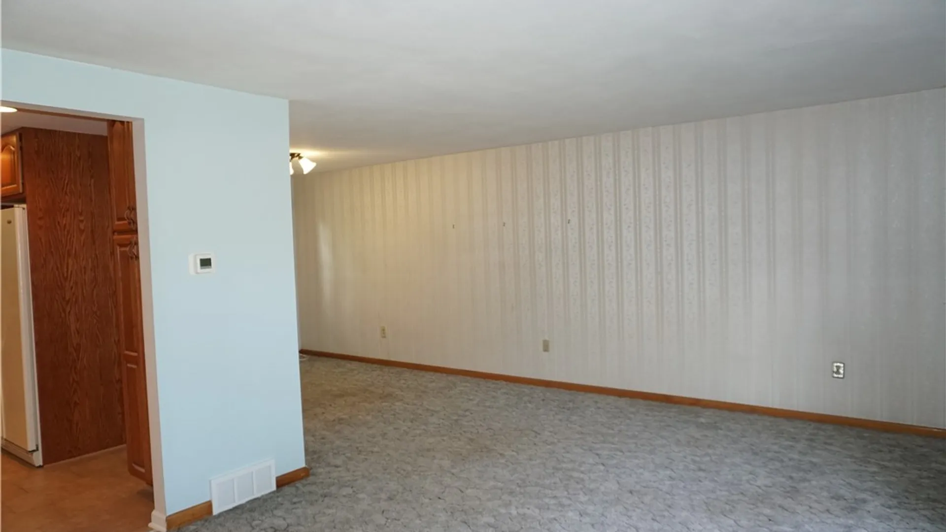 Property at 6189 Ridgecrest Dr, Cicero, NY 13212 7