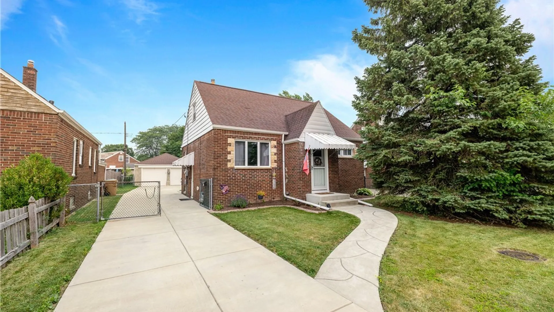 Property at 95 Westland Parkway, Cheektowaga, NY 14225 2