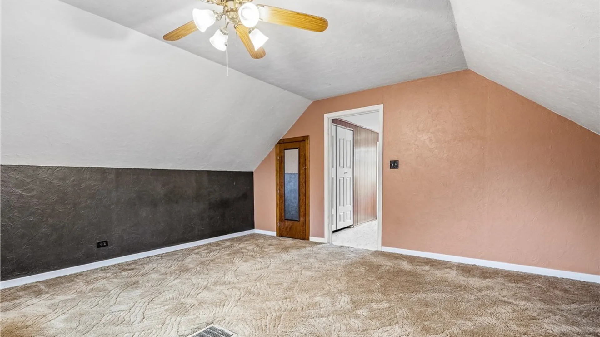 Property at 95 Westland Parkway, Cheektowaga, NY 14225 34