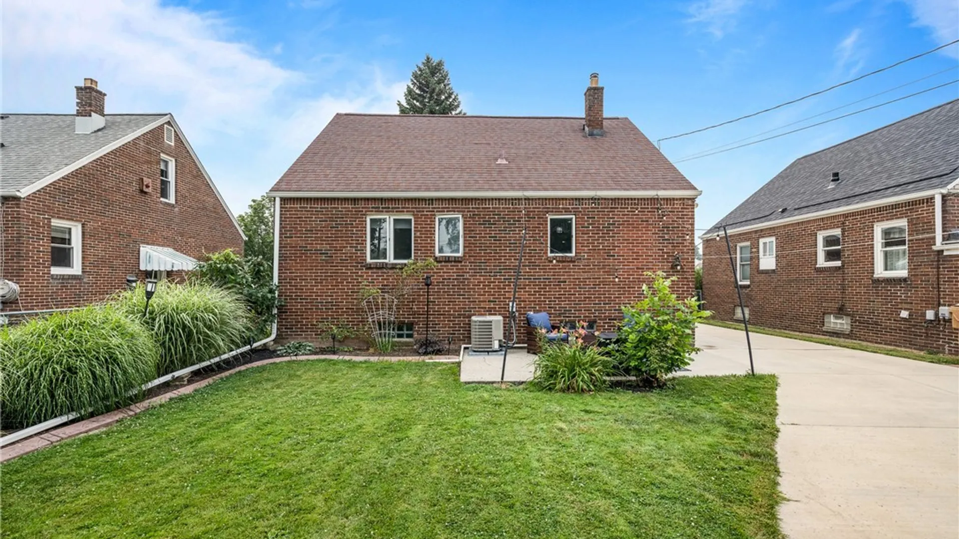 Property at 95 Westland Parkway, Cheektowaga, NY 14225 6