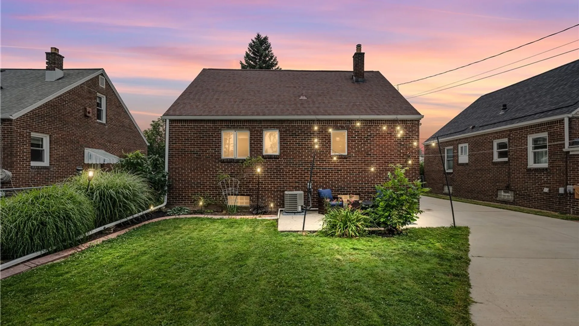 Property at 95 Westland Parkway, Cheektowaga, NY 14225 9