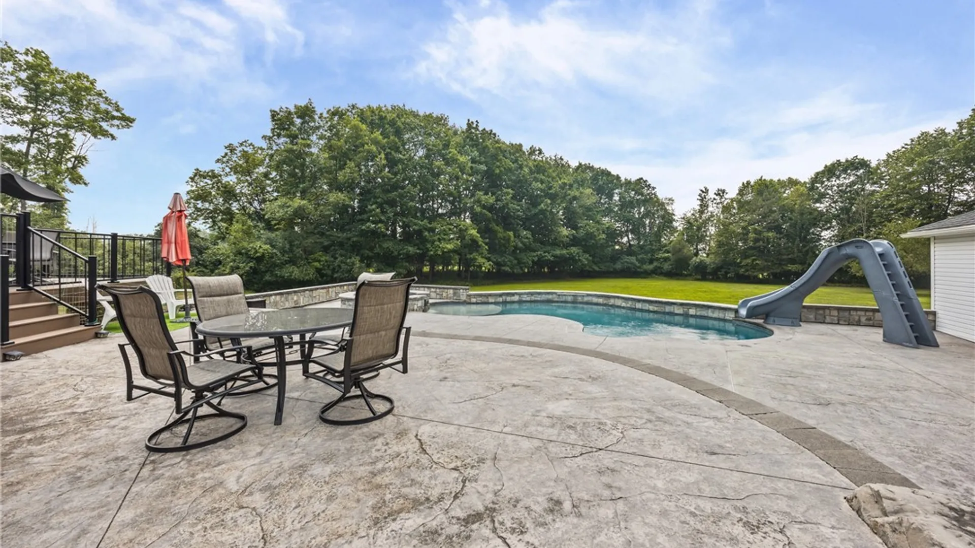 Property at 19 Dixon Woods, Mendon, NY 14472 41