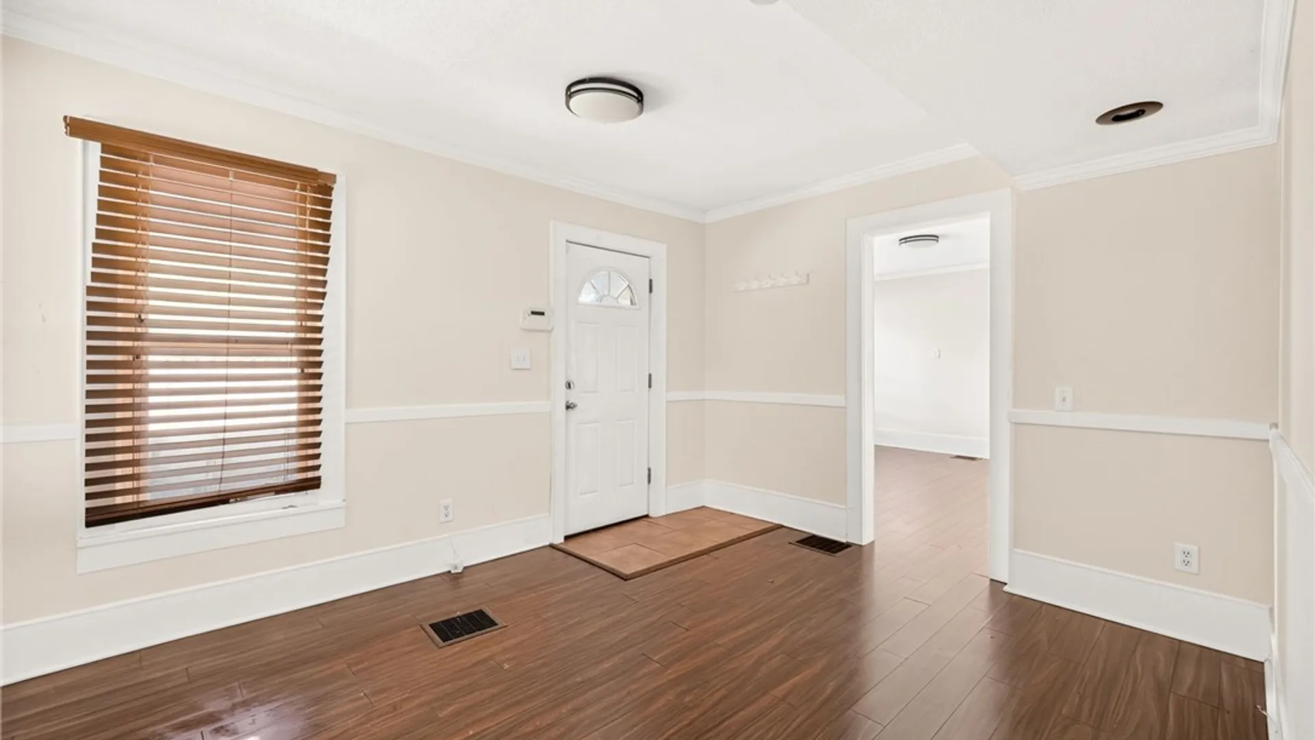 Property at 19 Waverly Place, Rochester, NY 14608 10