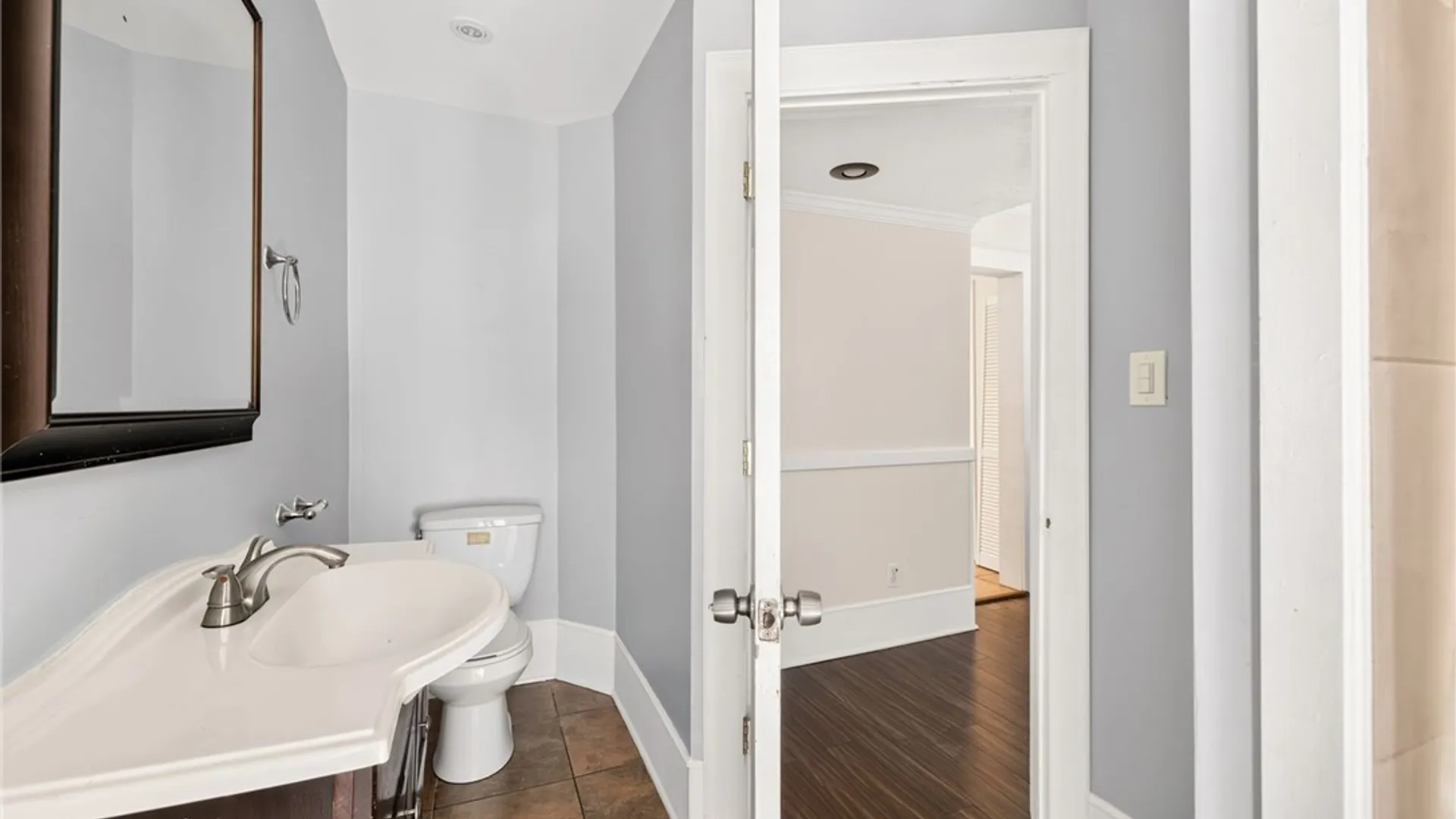 Property at 19 Waverly Place, Rochester, NY 14608 12