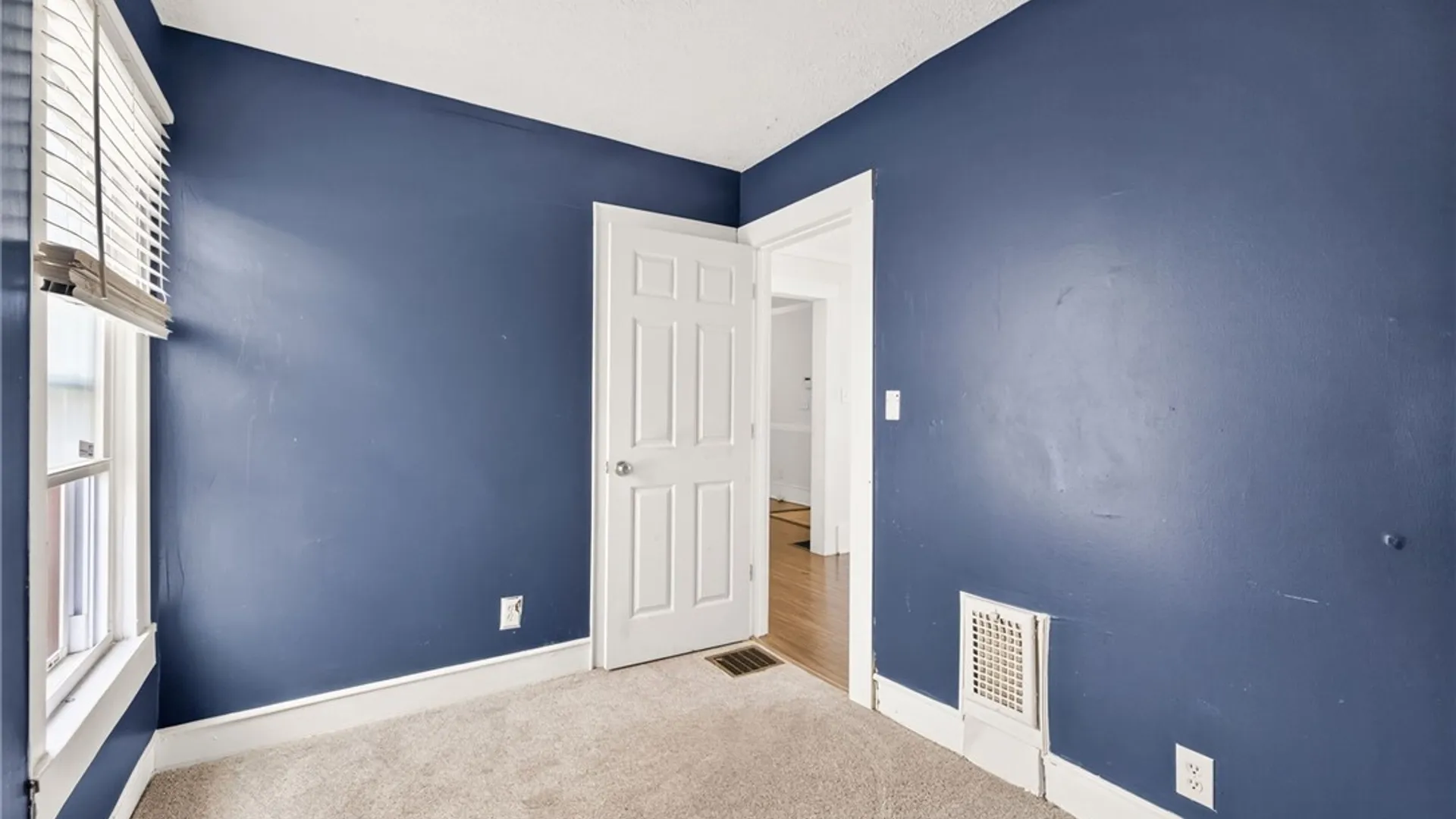Property at 19 Waverly Place, Rochester, NY 14608 15