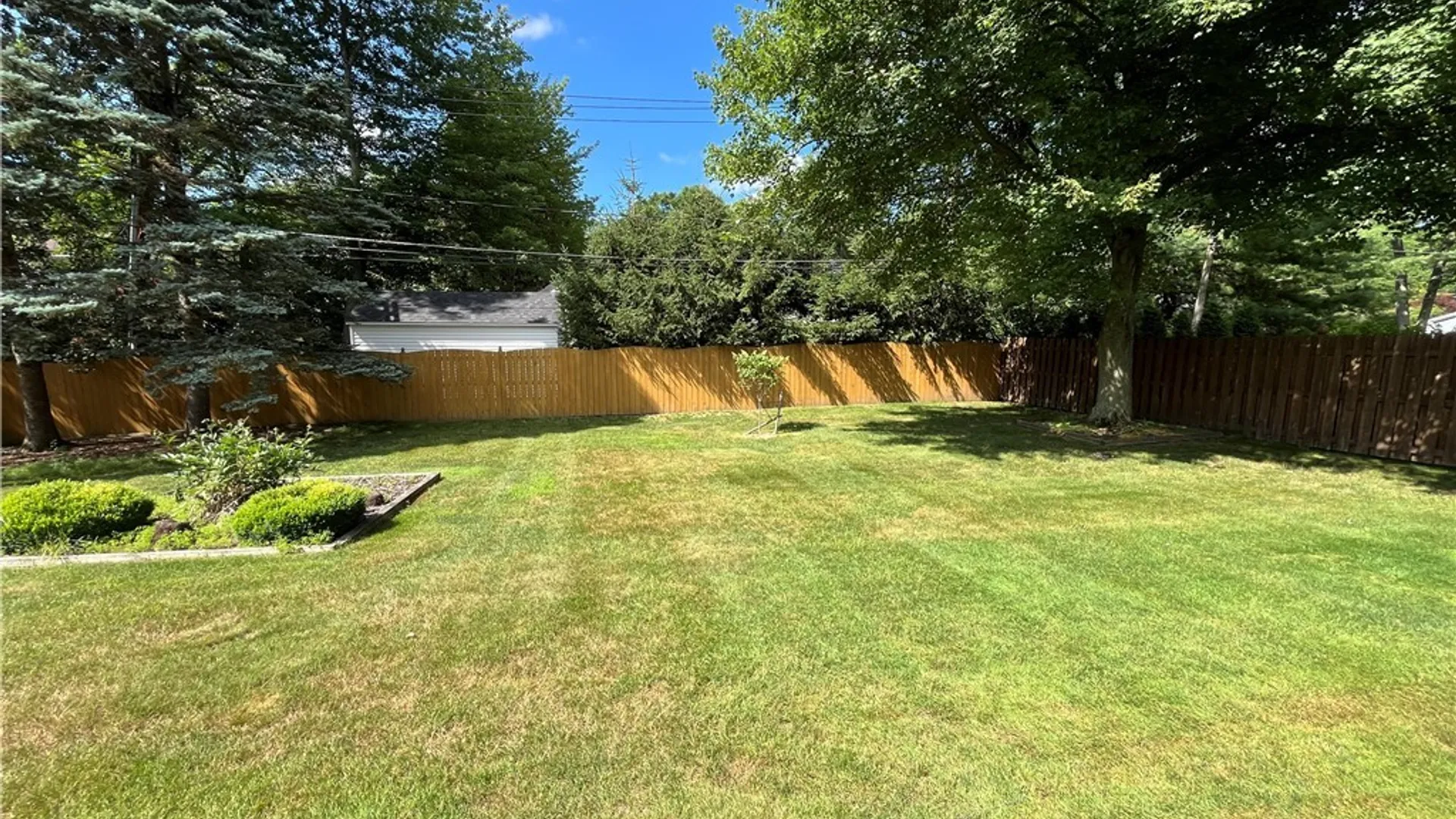 Property at 82 Deer Run, Amherst, NY 14221 3
