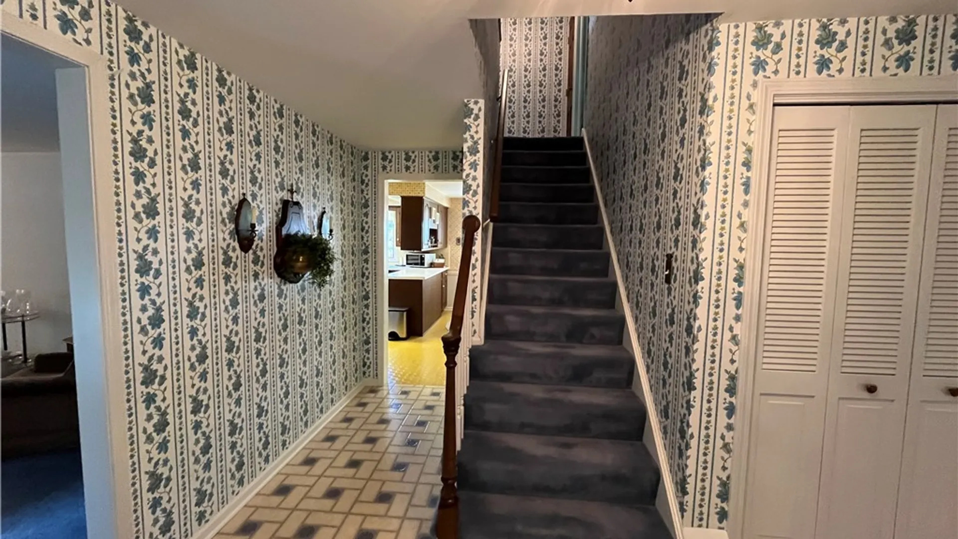 Property at 82 Deer Run, Amherst, NY 14221 10